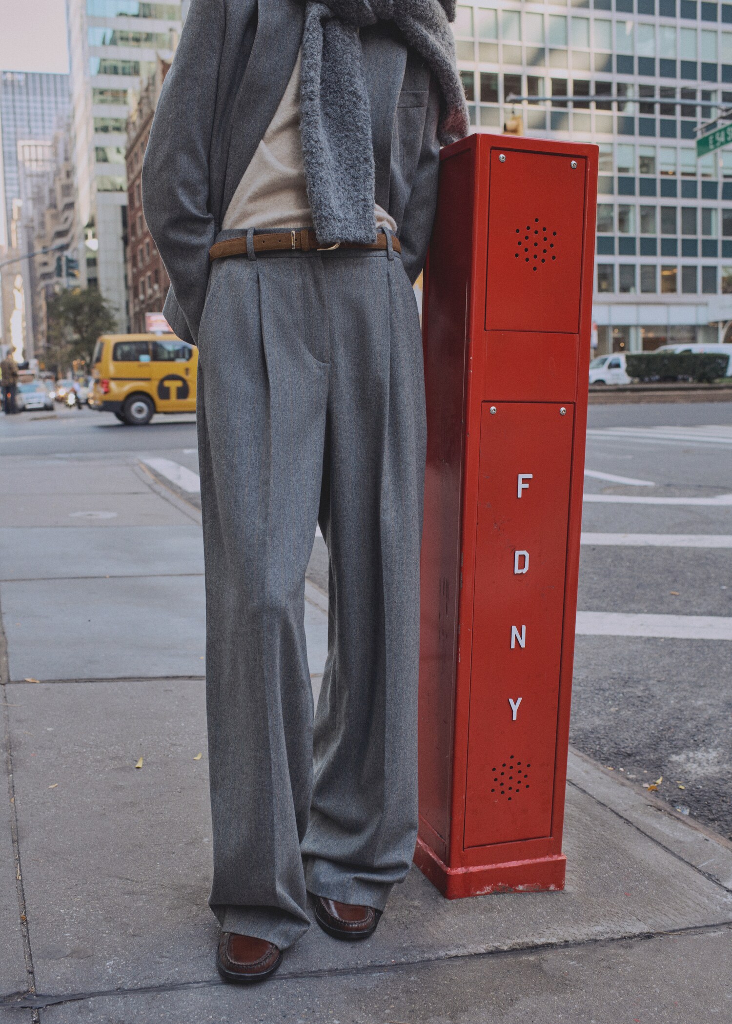 Wool-blend suit trousers - Medium plane