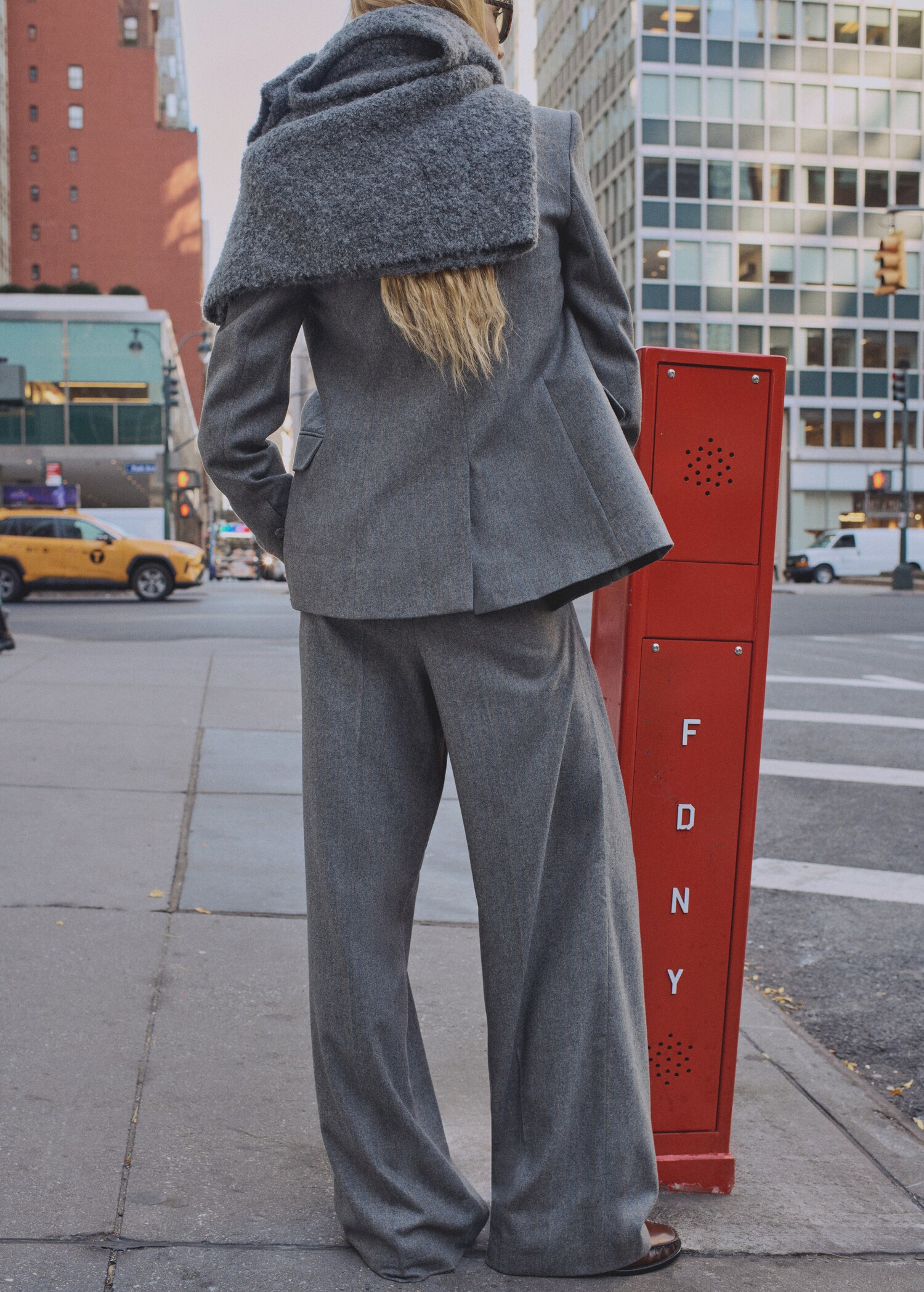 Wool-blend suit trousers - Reverse of the article