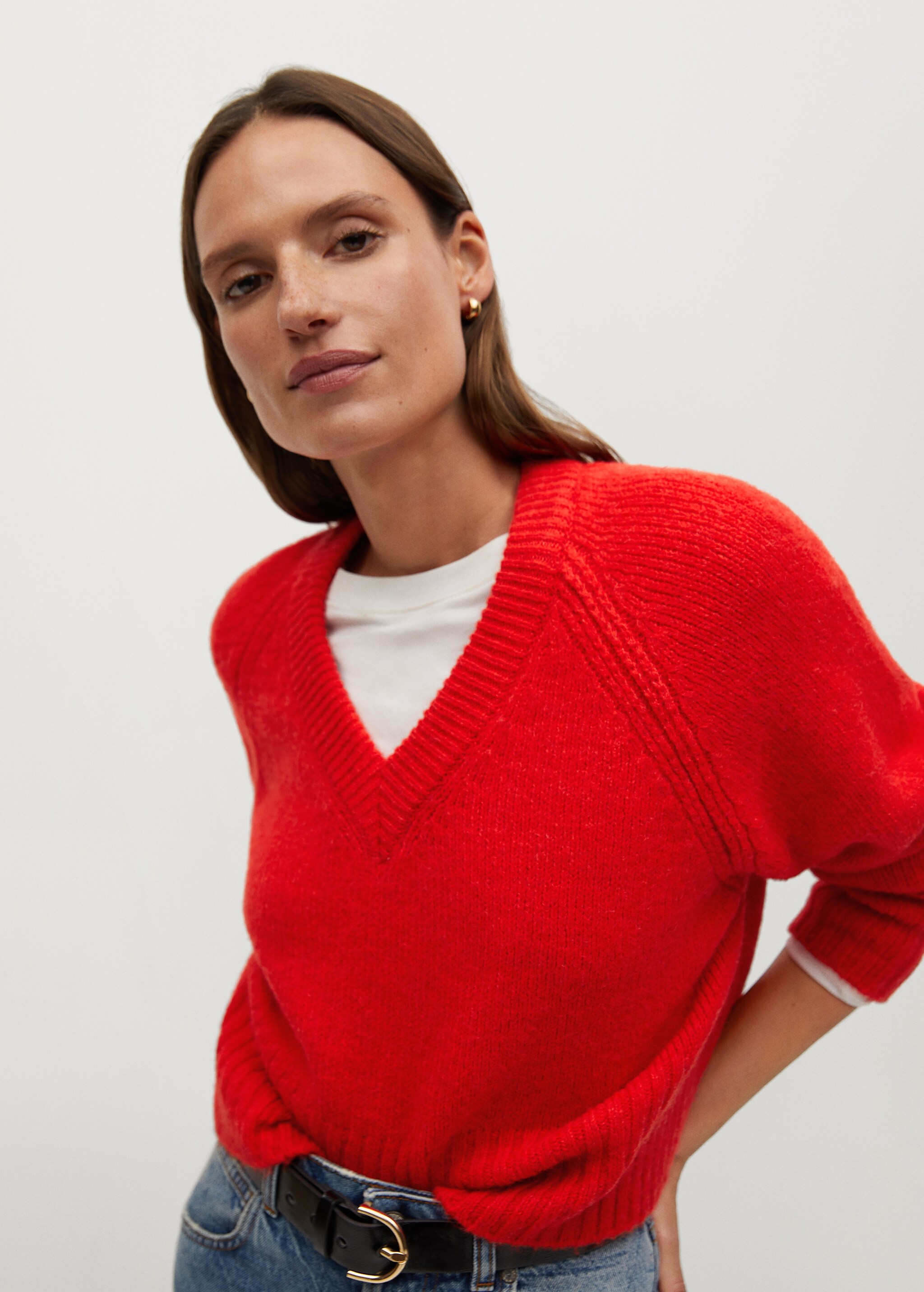 Jersey cuello pico - Plano medio