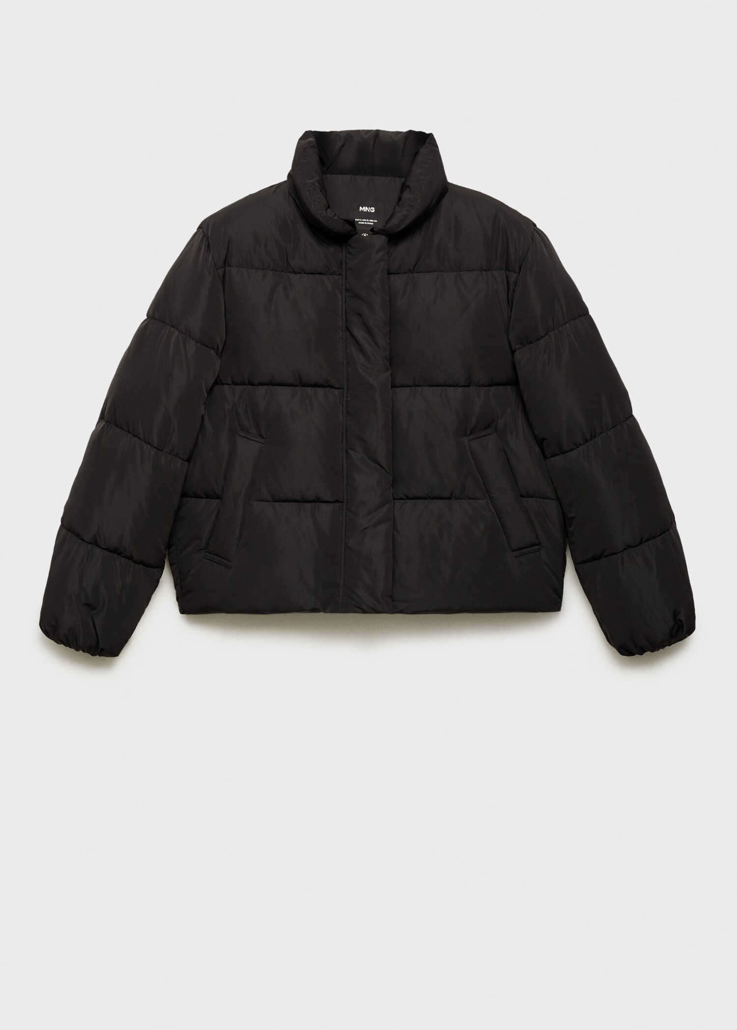 Short padded anorak with fur collar - Details of the article 8