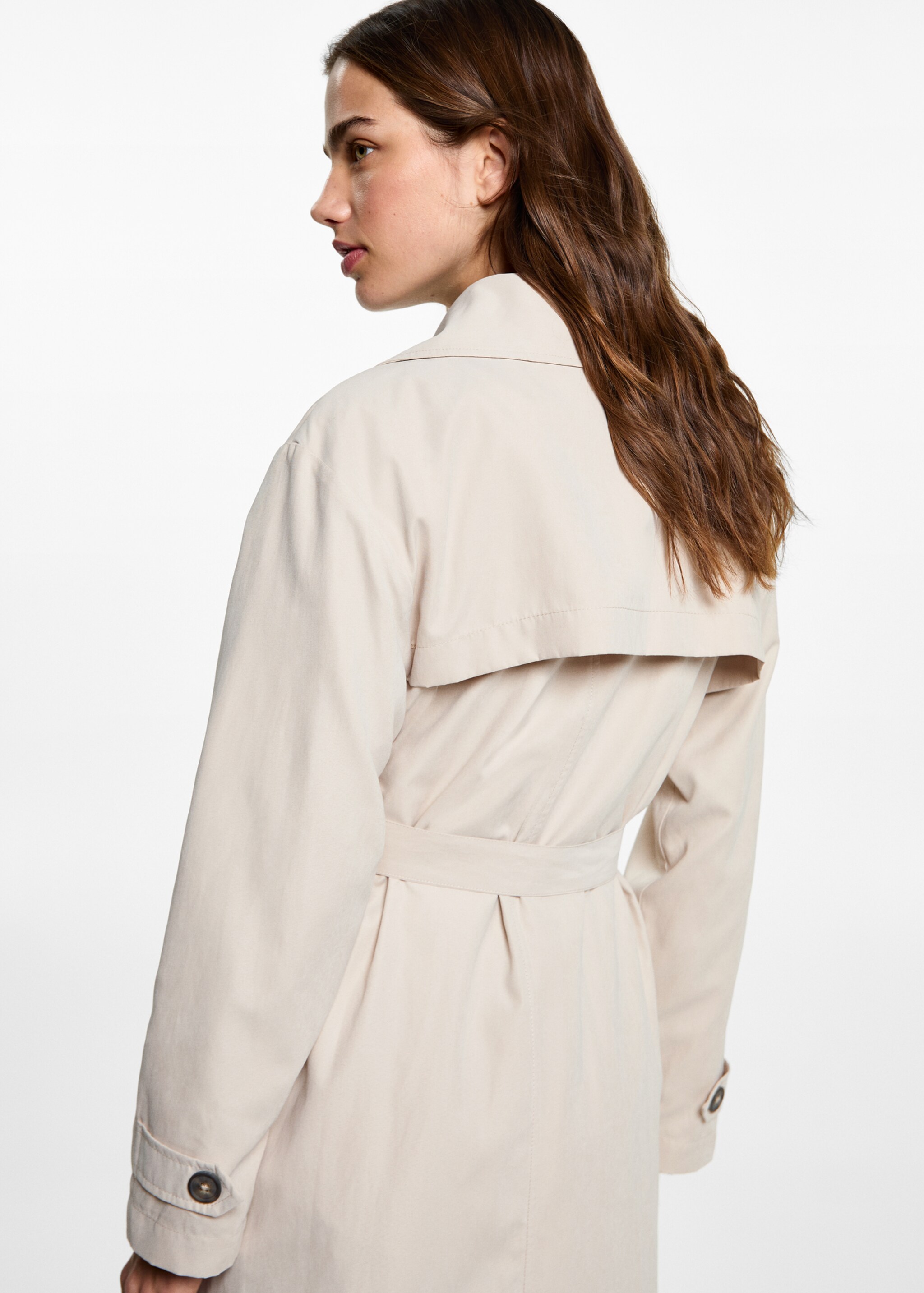 Soepelvallende trenchcoat met ceintuur - Detail van het artikel 2, Open beige. Ref: 87072536-00.
