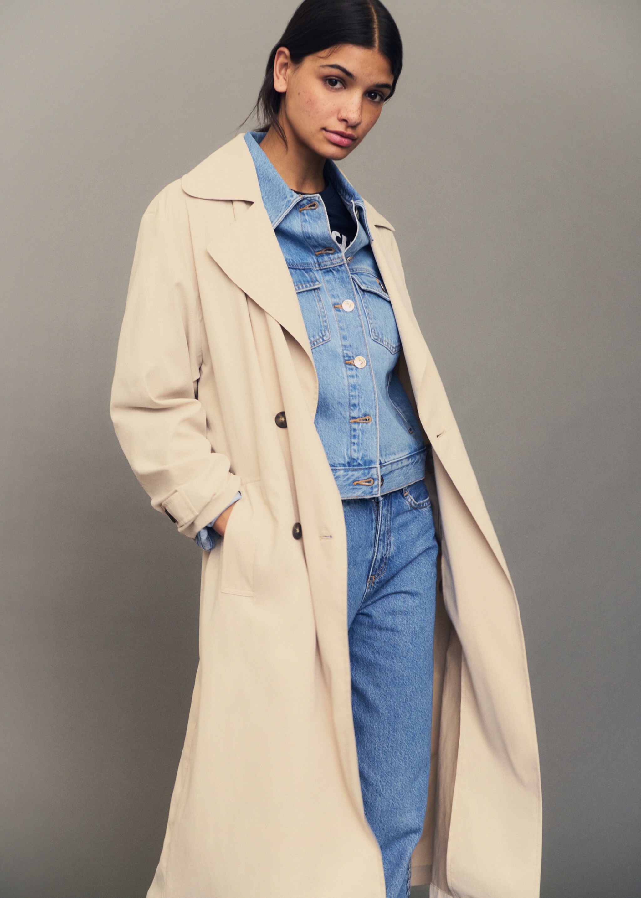 Soepelvallende trenchcoat met ceintuur - Detail van het artikel 7, Open beige. Ref: 87072536-00.