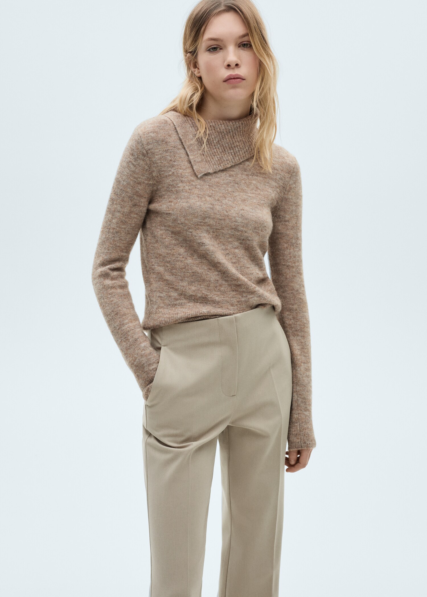Mid-rise flare trousers - Details of the article 1