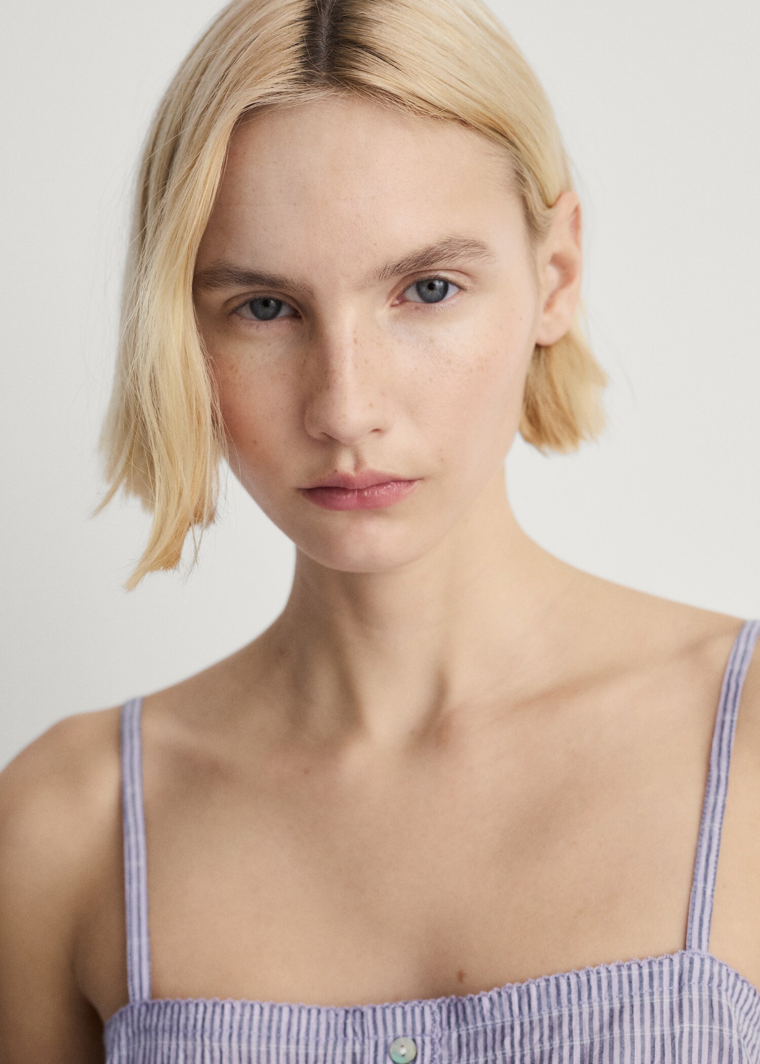 Two-piece cotton woven stripe seersucker pyjamas - Details of the article 1