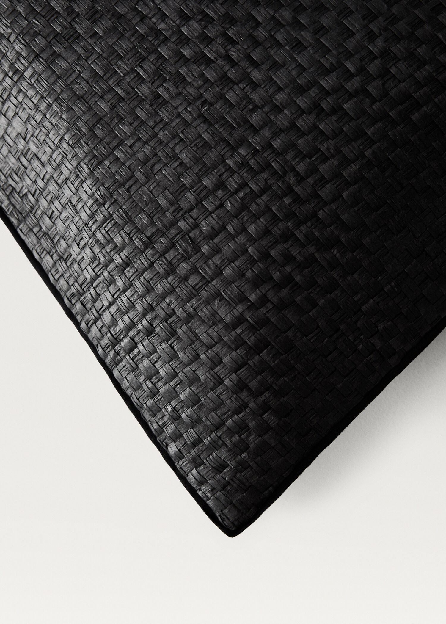 Paper braided cushion cover with trim 30x50 cm - Details of the article 1