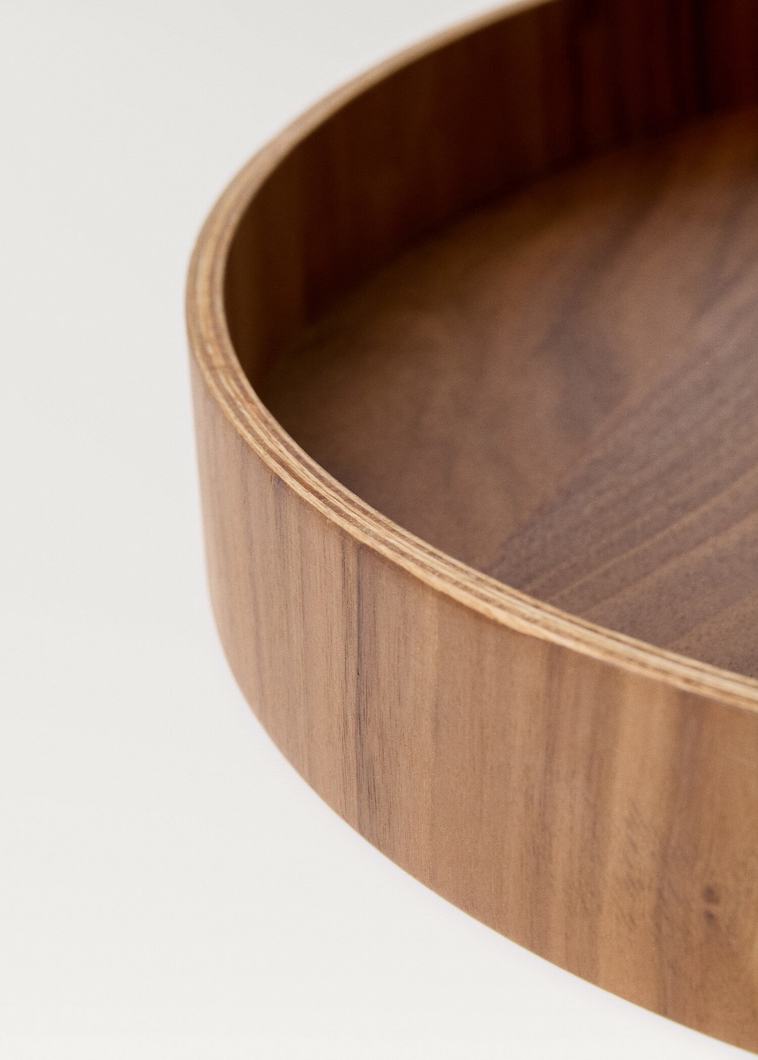 Large round wooden tray - Details of the article 2