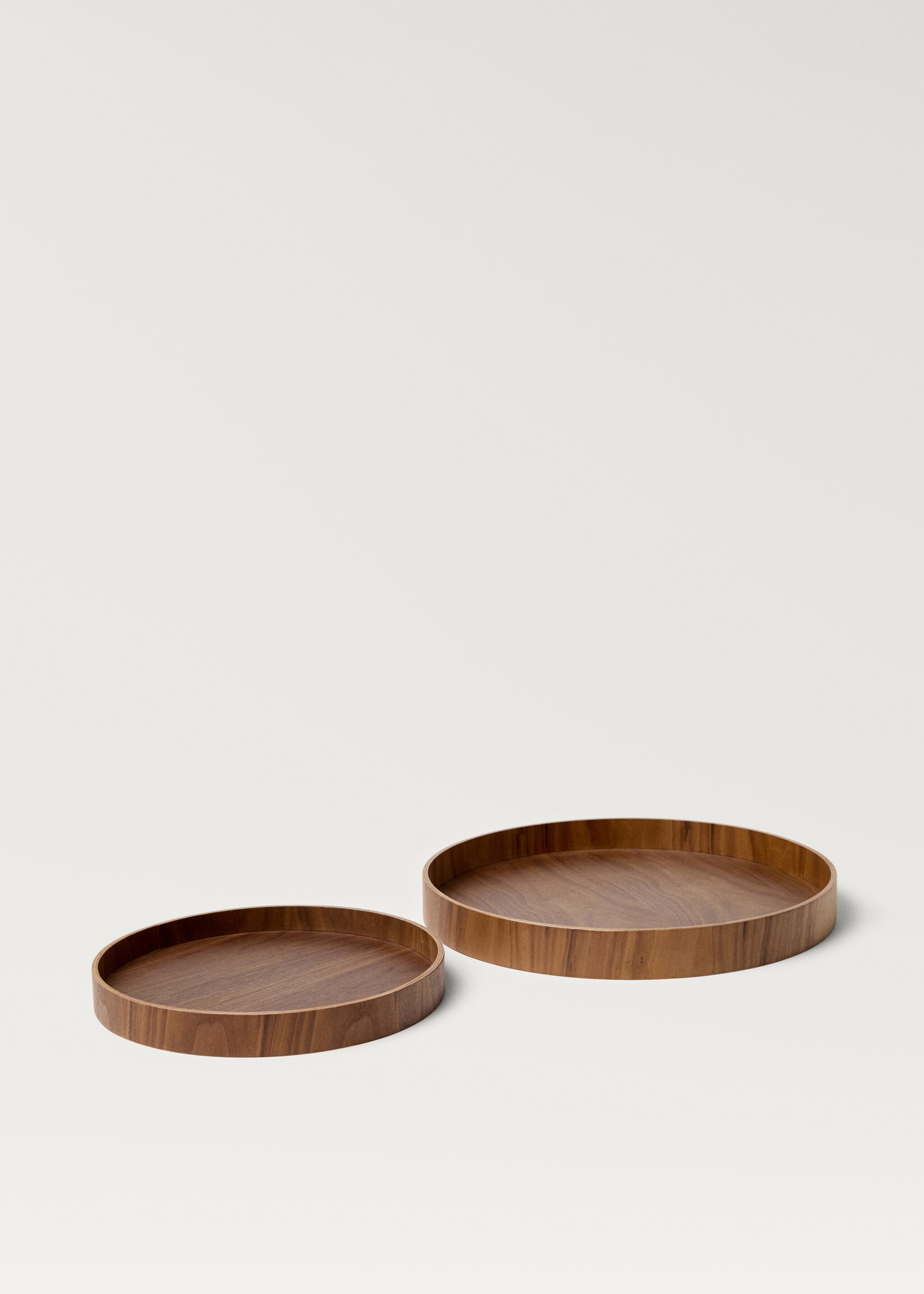 Large round wooden tray - Details of the article 3, Brown. Ref: 87072931-00.