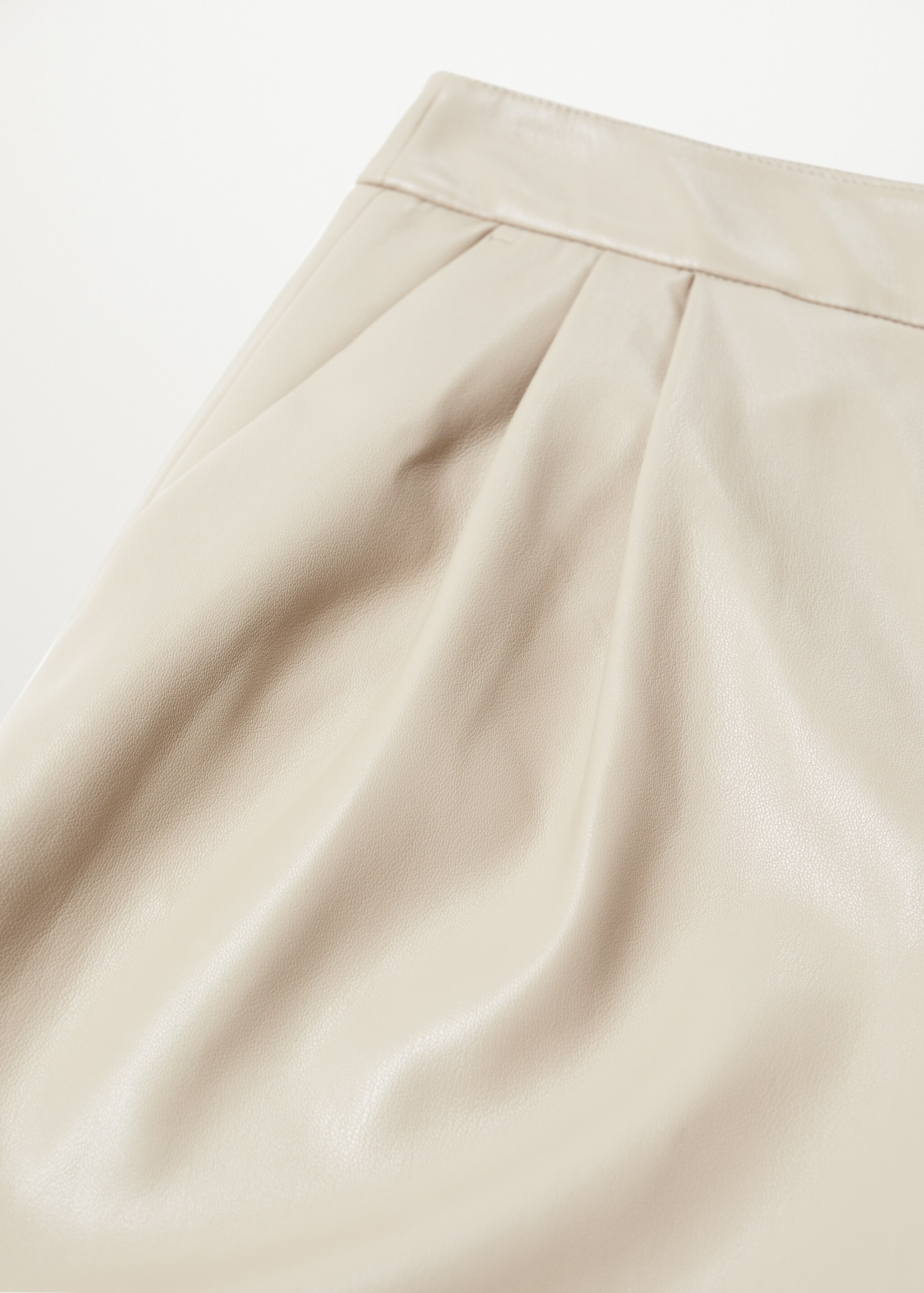 Pantalón efecto piel pinzas - Detalle del artículo 8