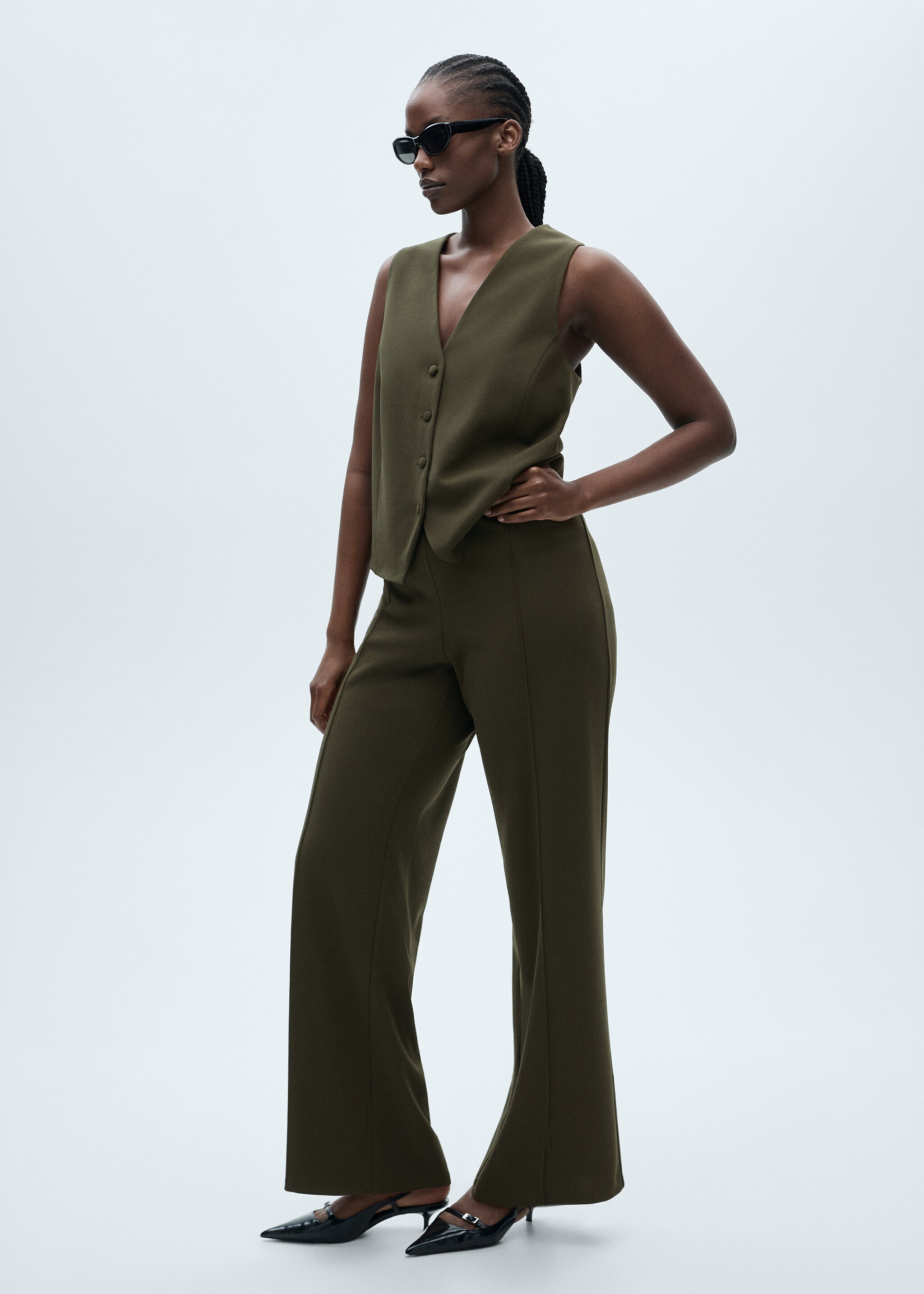 Straight knitted trousers - Details of the article 3, Khaki. Ref: 87073279-00.