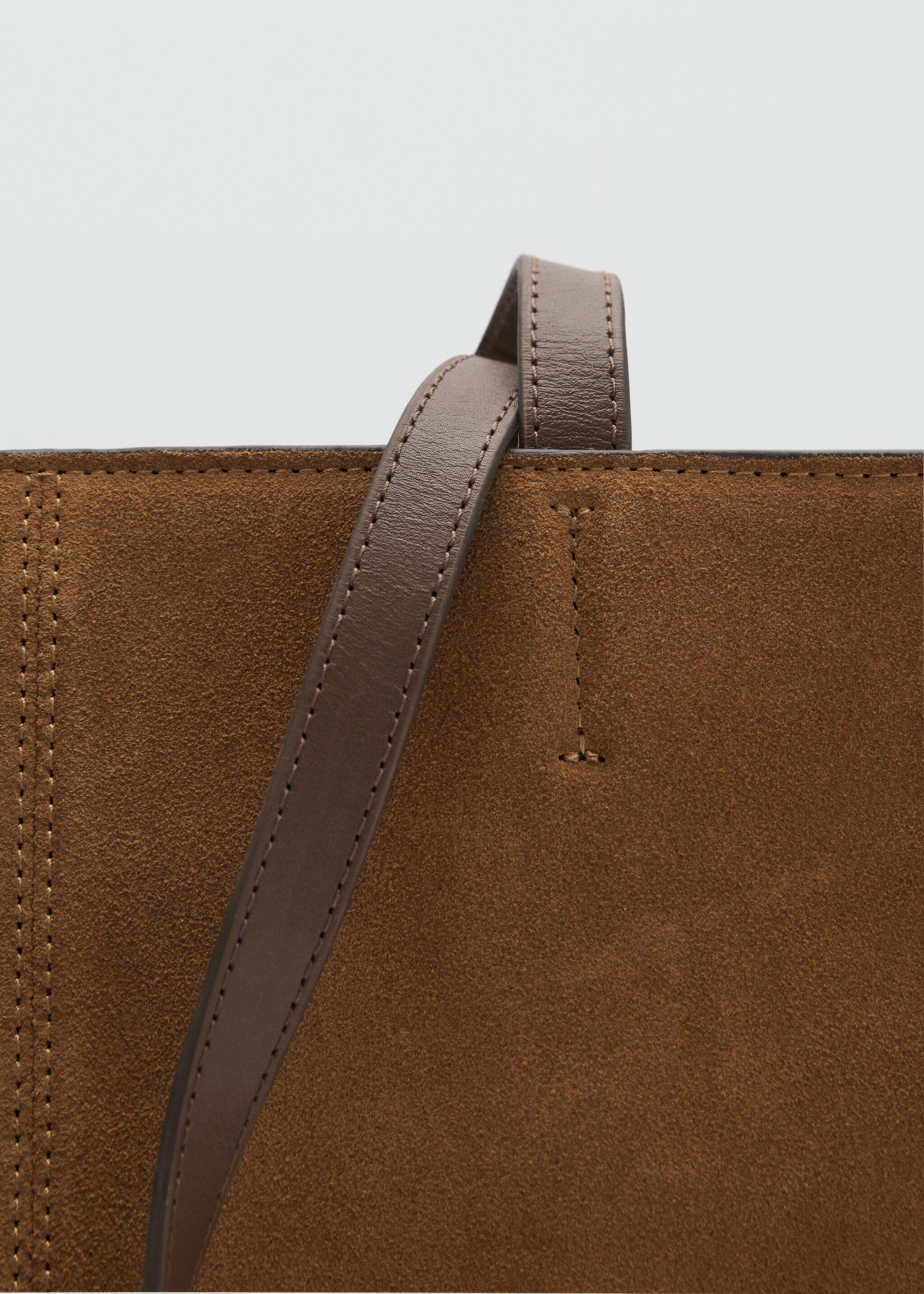Leather shopper bag with stitching - Details of the article 1, Tobacco Brown. Ref: 87073282-00.