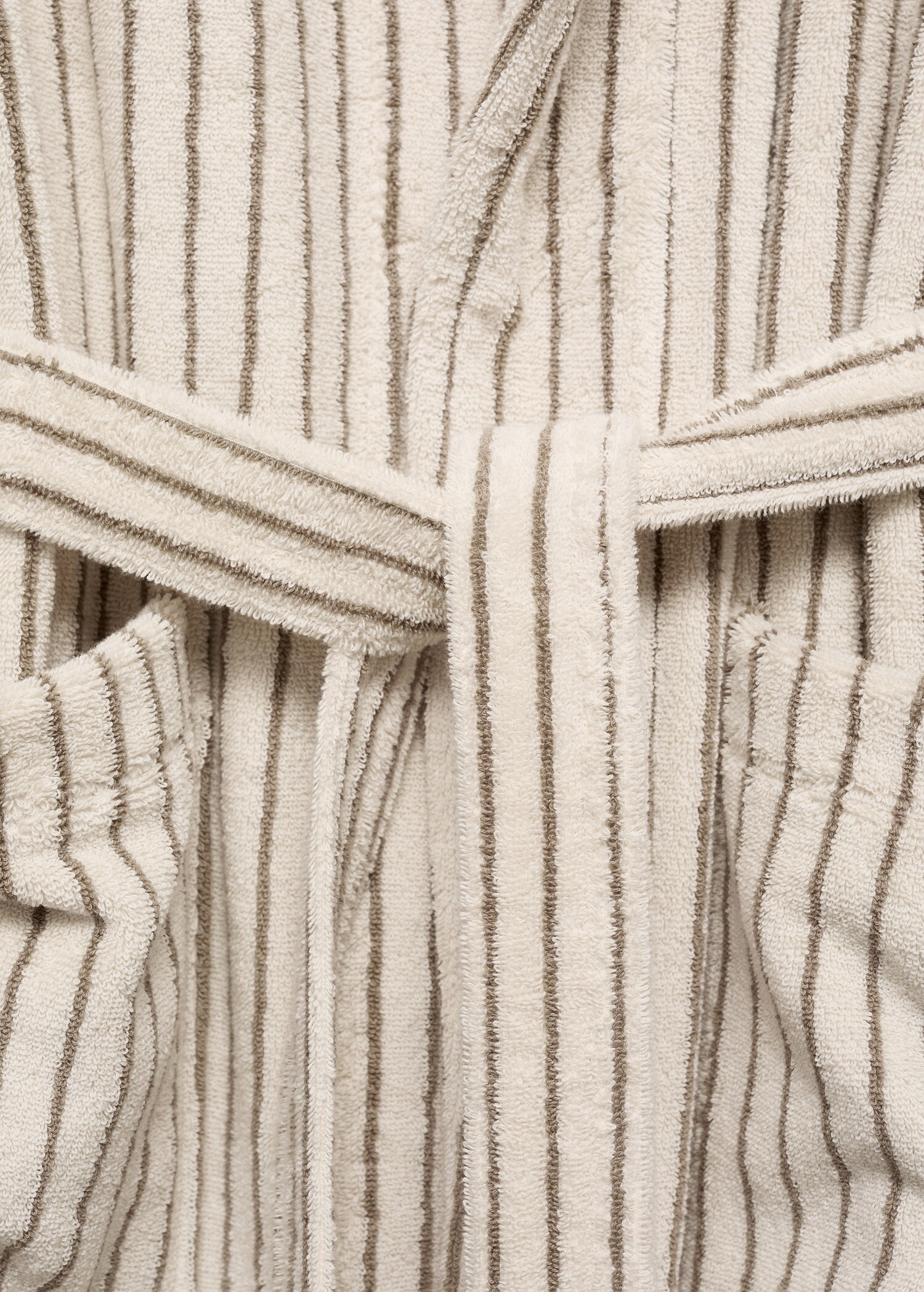 Two-tone striped bathrobe - Details of the article 1
