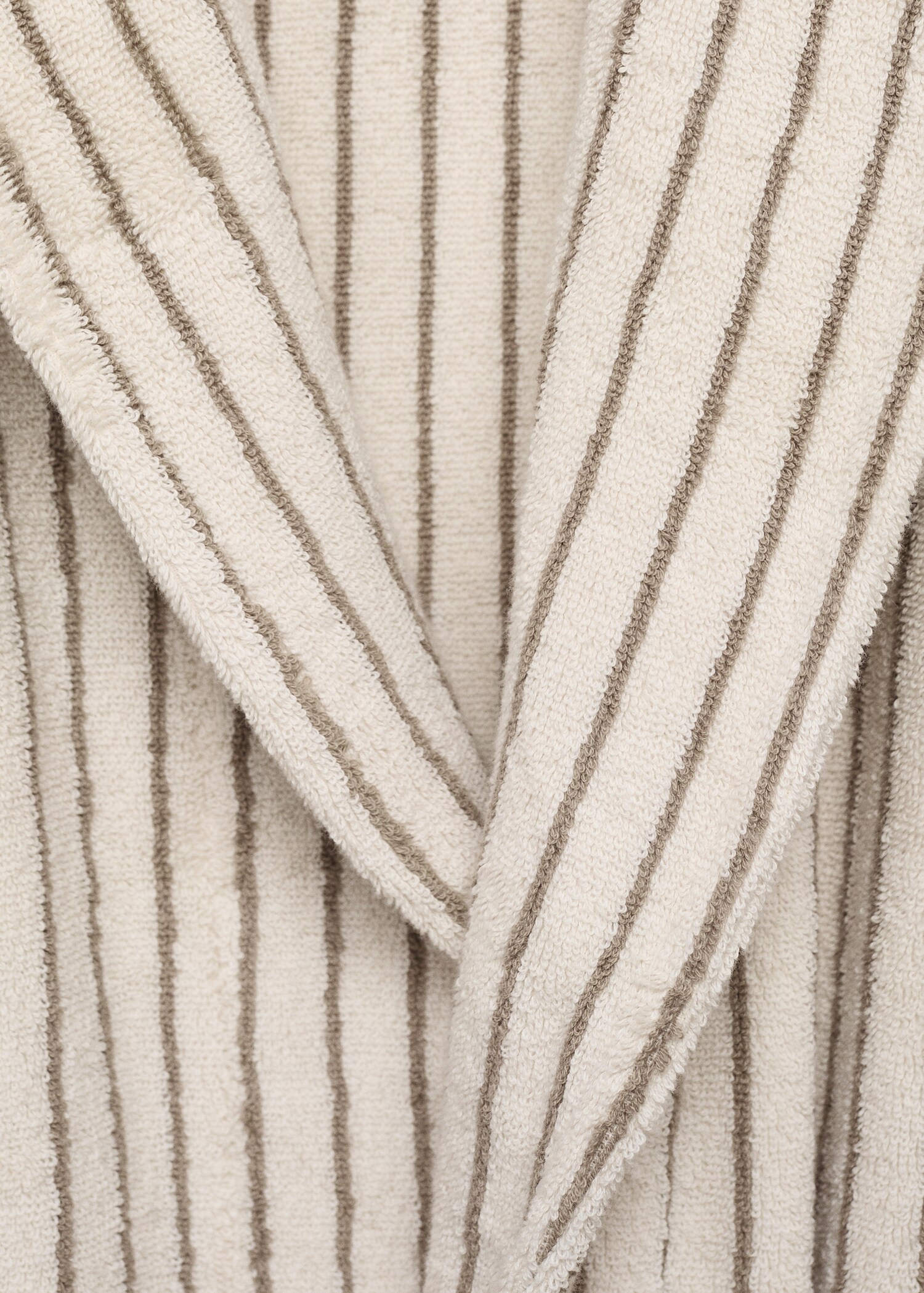 Two-tone striped bathrobe - Details of the article 2
