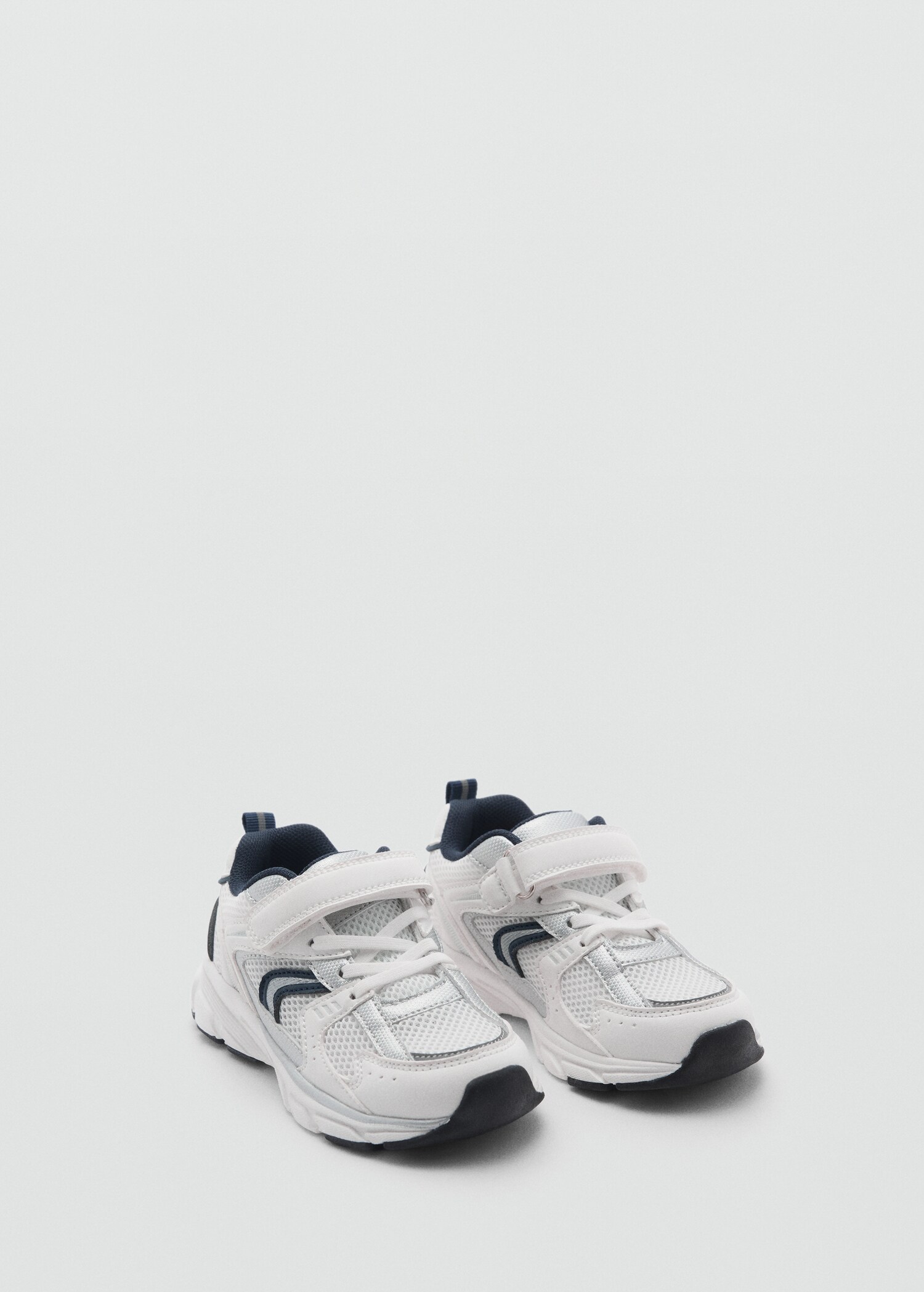 Kombinierte Sneakers mit Klettverschluss - Mittlere Ansicht