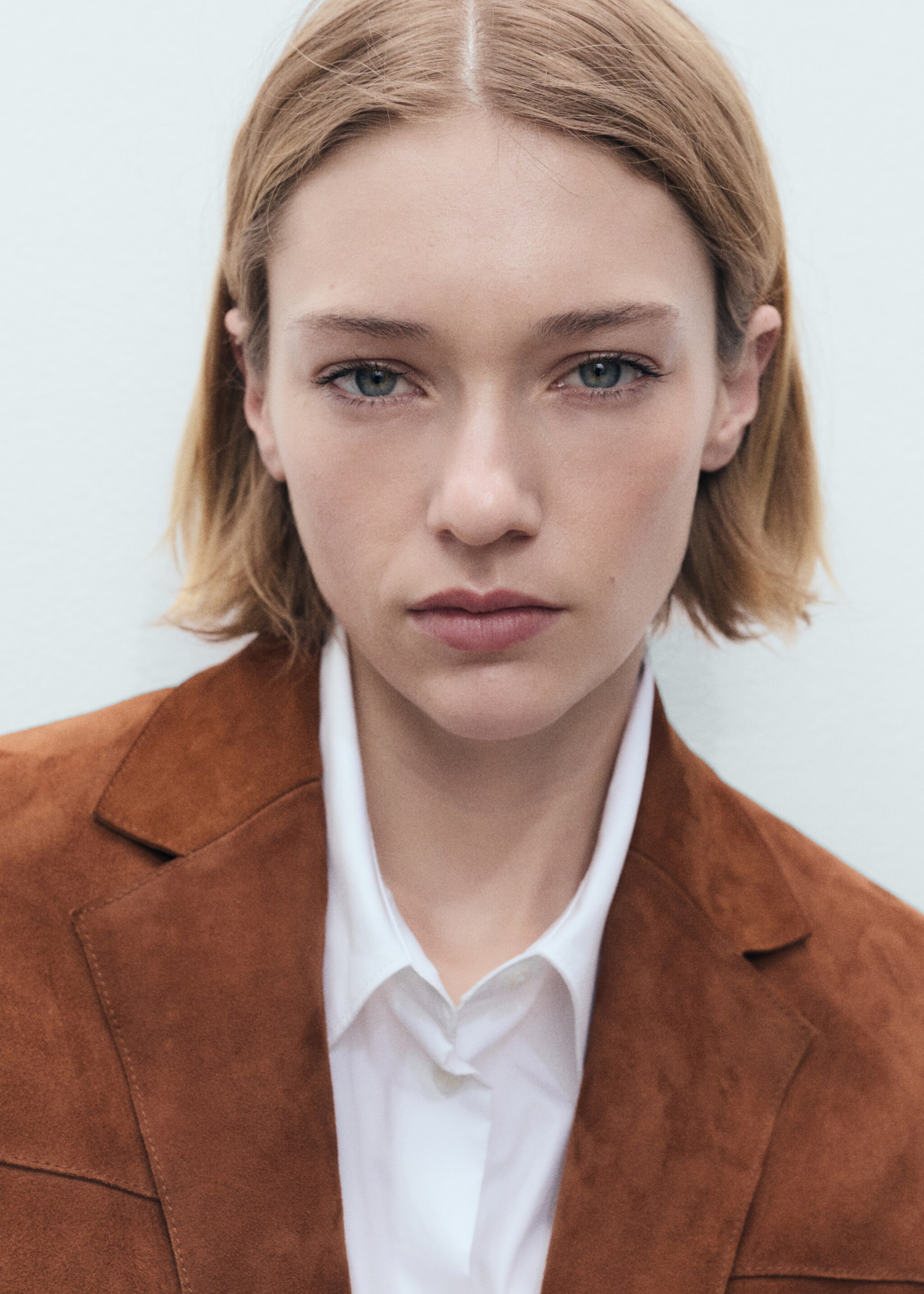 Straight suede jacket - Details of the article 1, Tobacco Brown. Ref: 87073653-00.