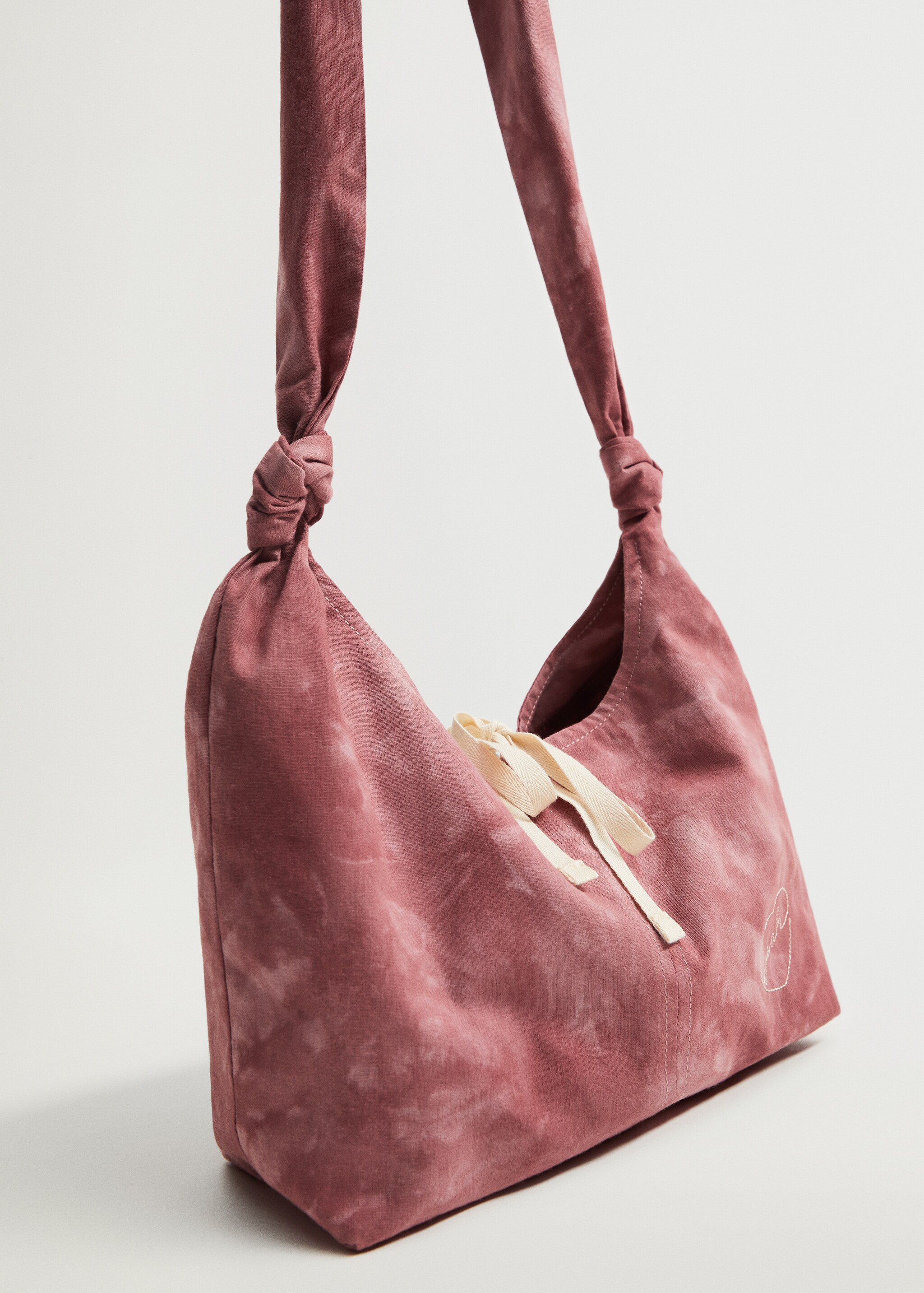 Bolso tie-dye asa larga - Plano medio