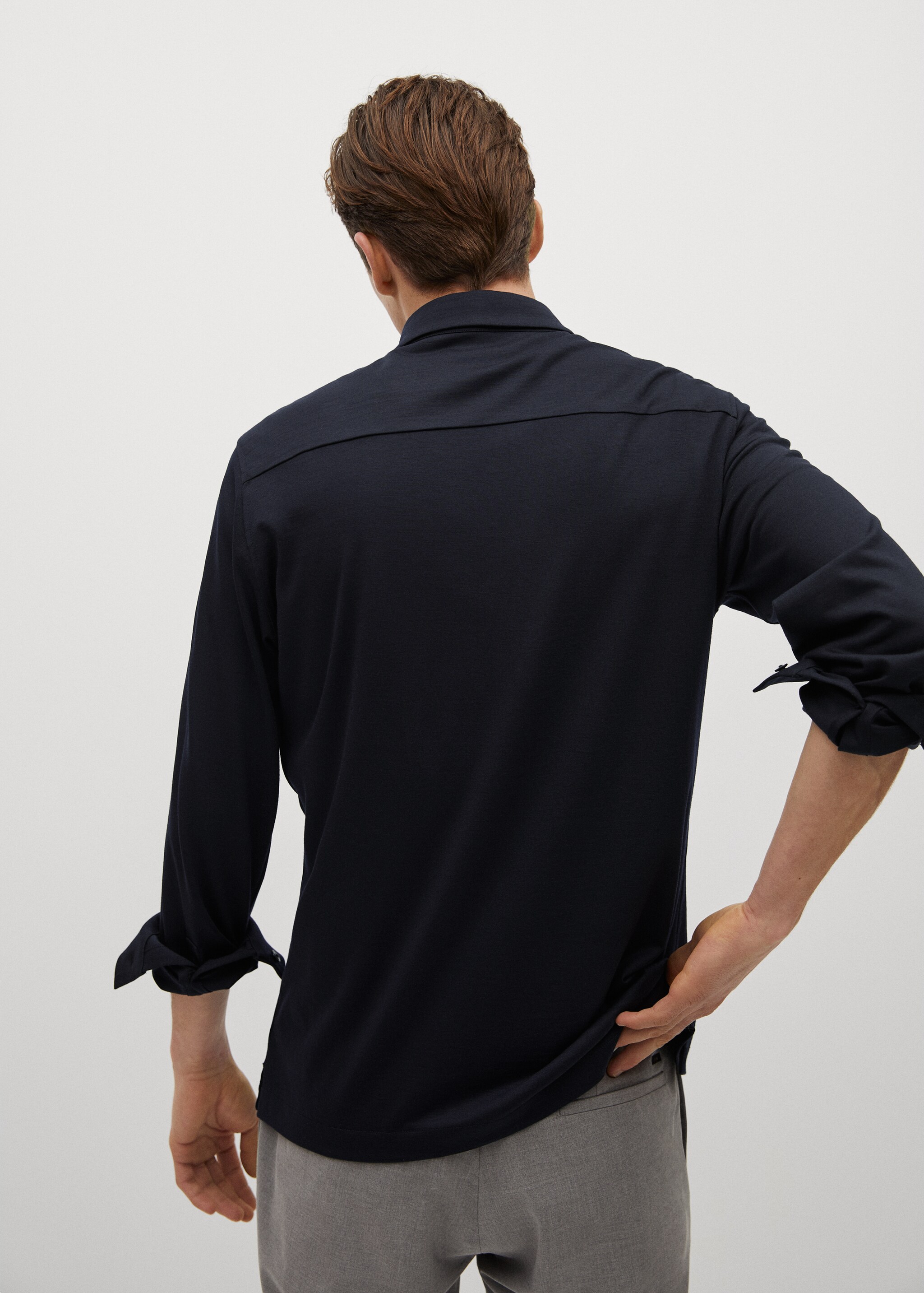 Camisa regular fit lana empacable - Reverso del artículo