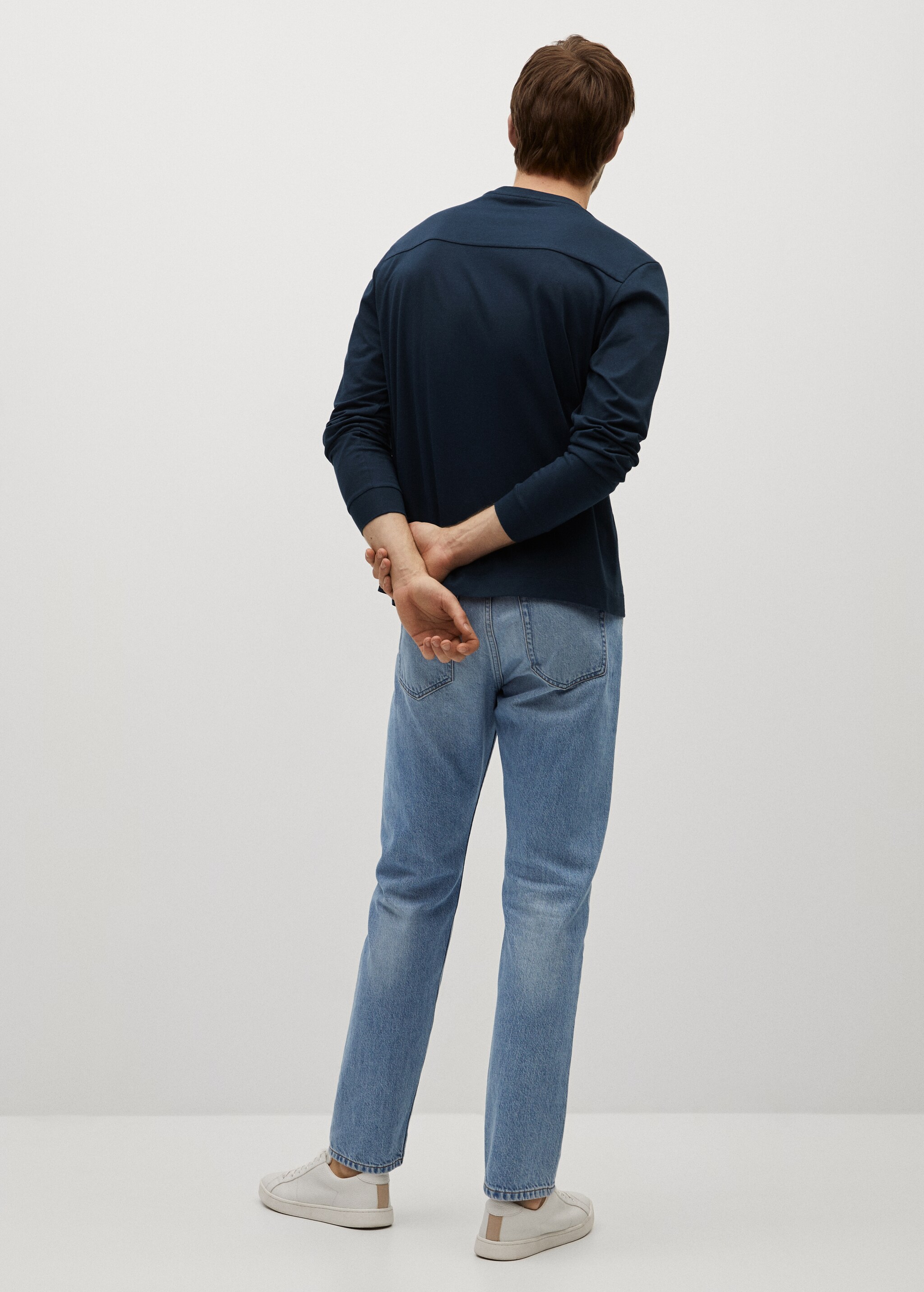 Long sleeve cotton t-shirt - Reverse of the article