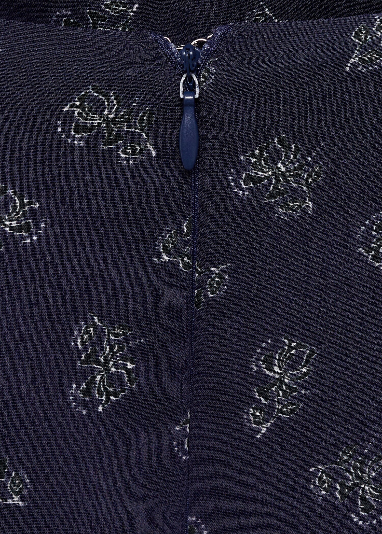 Printed long skirt - Details of the article 8