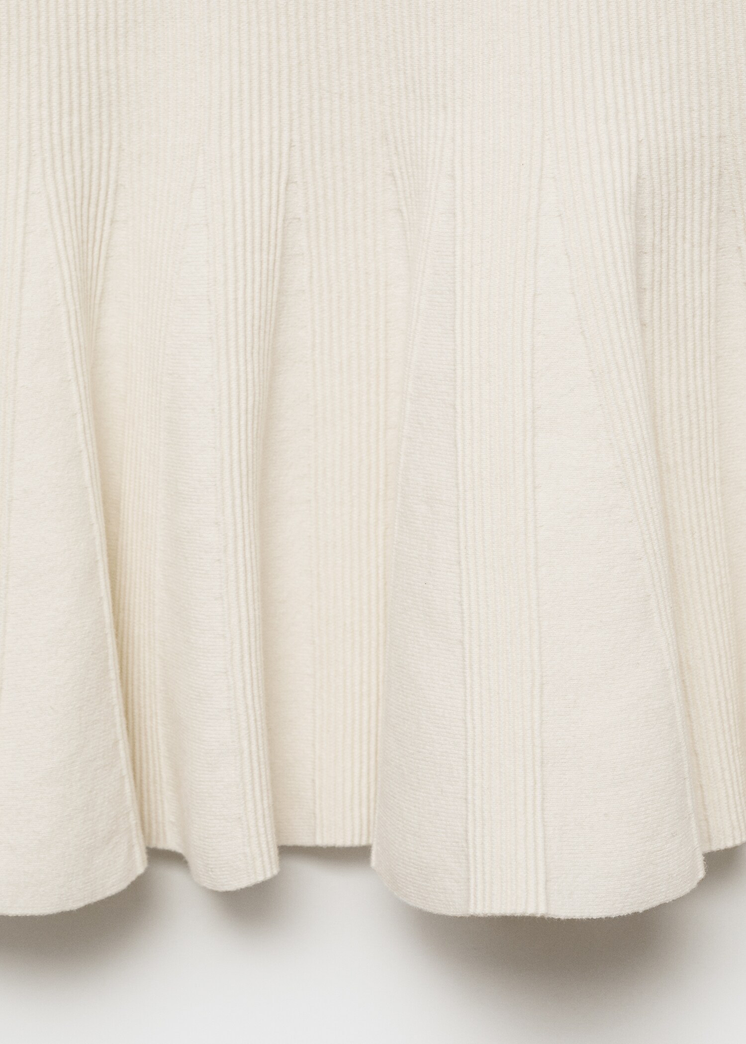 Short knitted dress with pleats - Details of the article 0