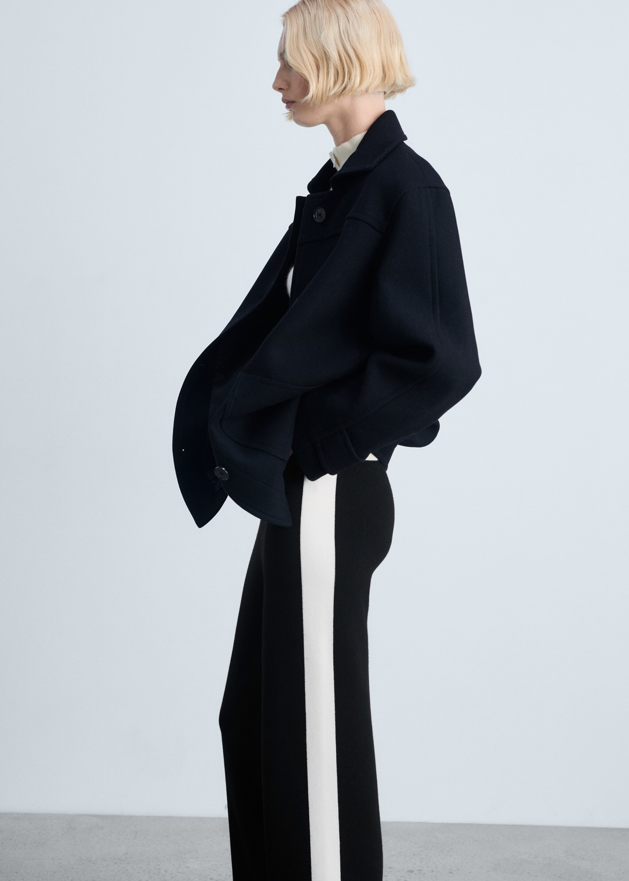 Strickhose mit Kontraststreifen - Detail des Artikels 2, Schwarz. Ref: 87074074-00.