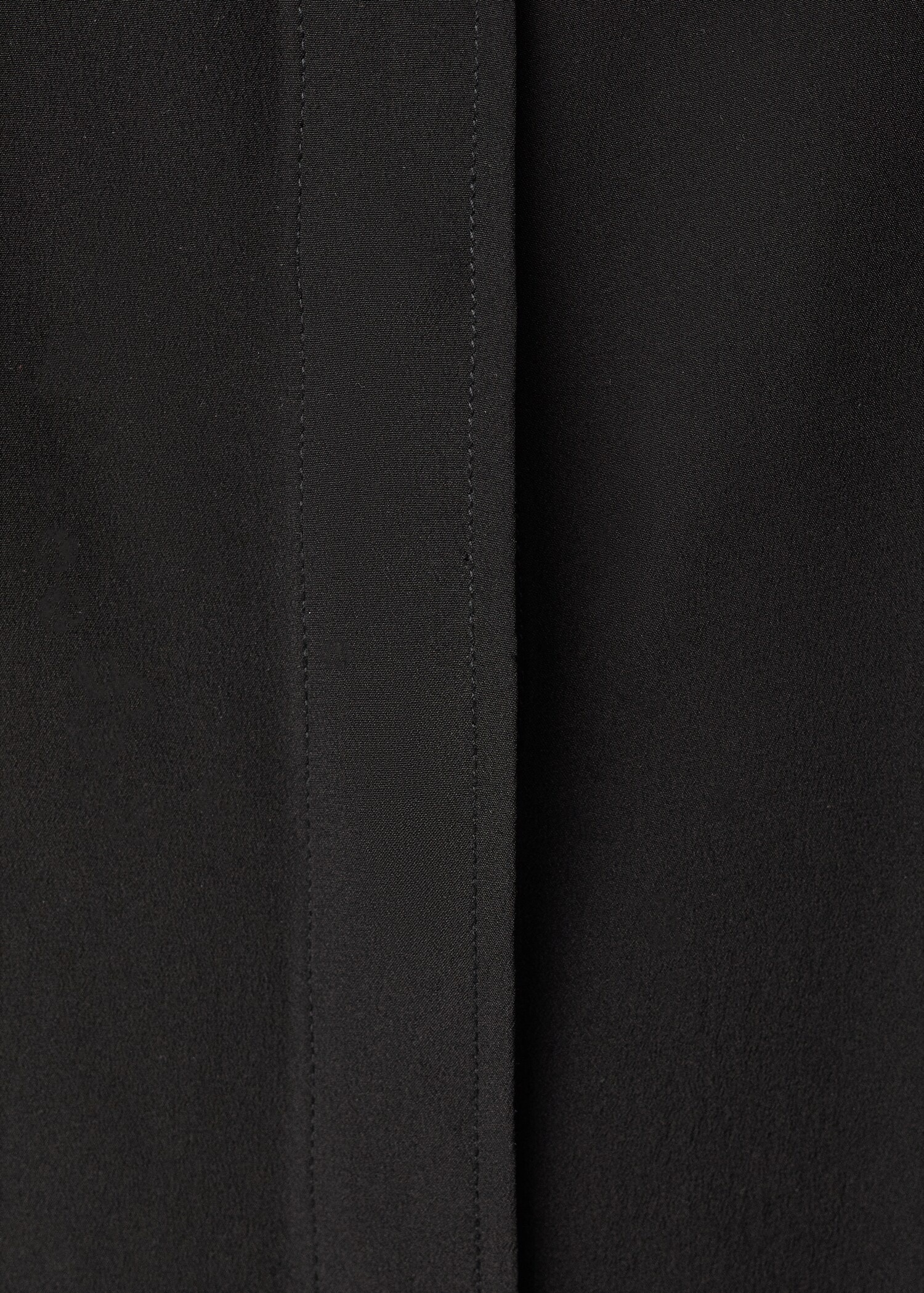 Satiniertes Seidenhemd - Detail des Artikels 0