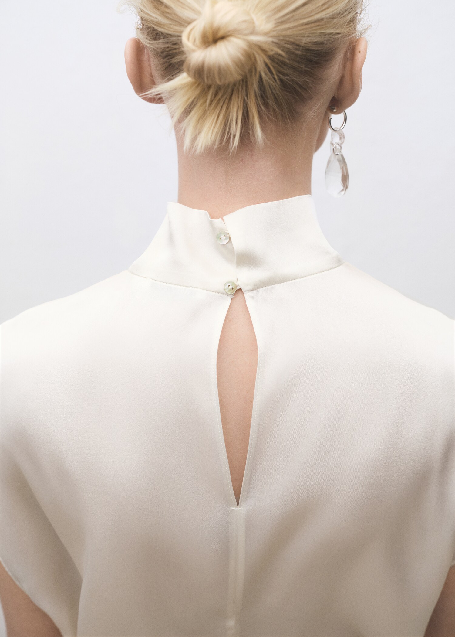 High neck silk blouse - Details of the article 6