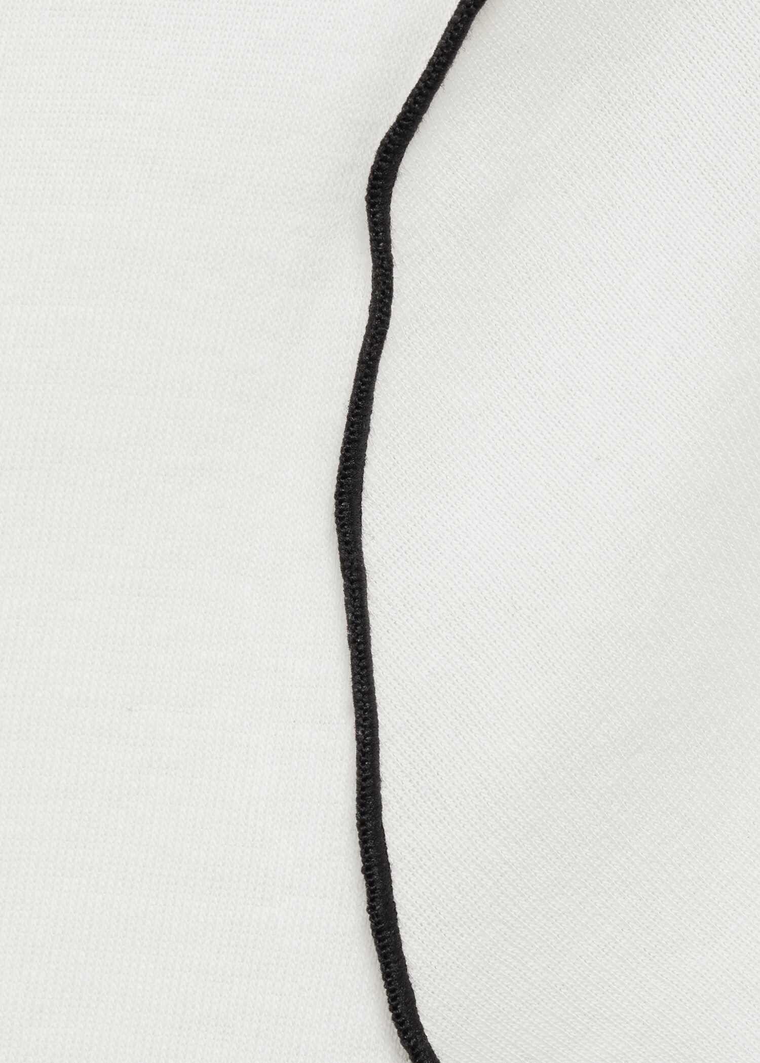 Crop top t-shirt with contrasting trim - Details of the article 0