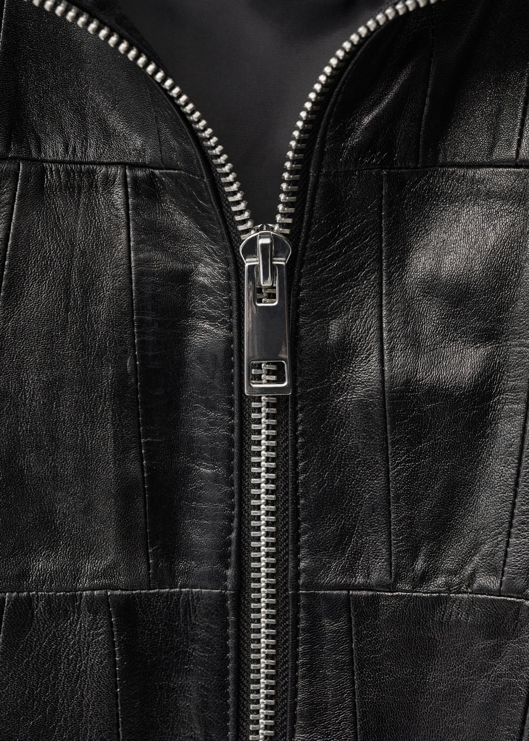 Oversized patchwork leather coat - Details of the article 8, Black. Ref: 87074418-00.