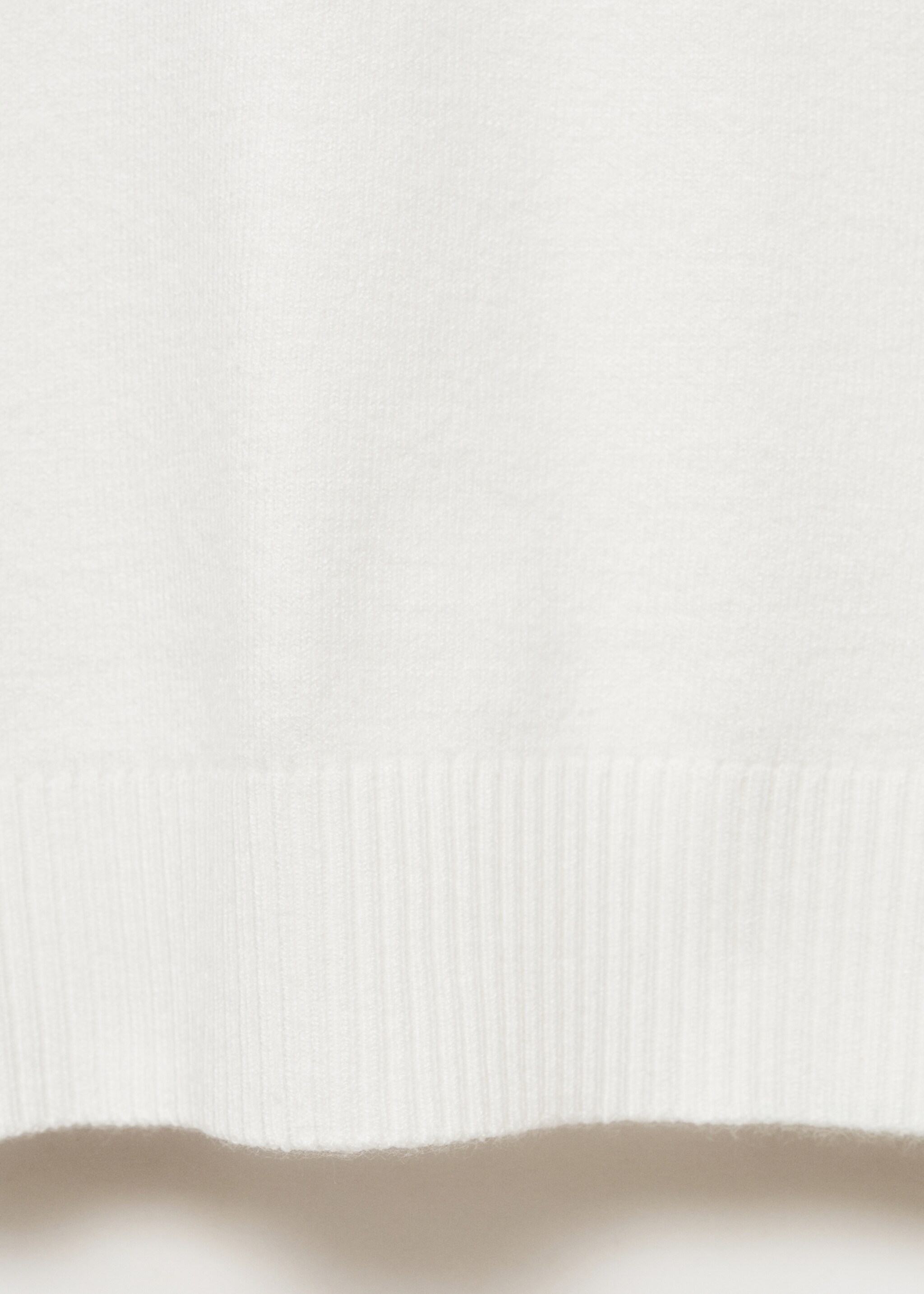 V-neck top - Details of the article 0, Off White. Ref: 87074785-00.