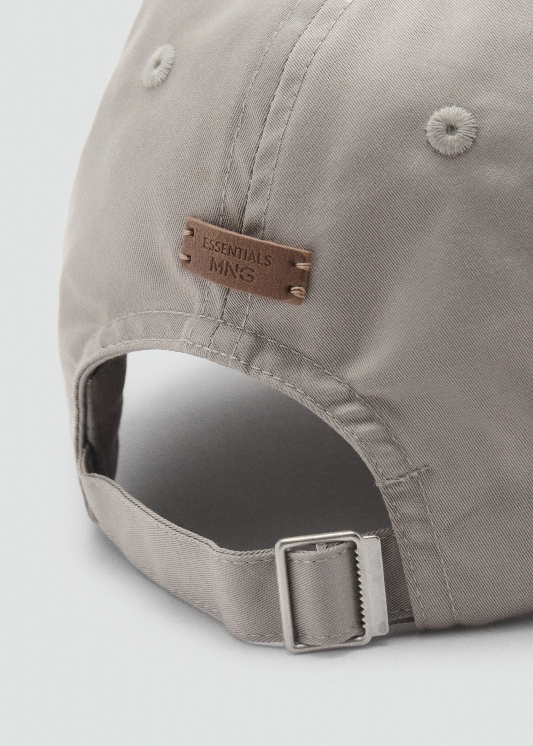 Cotton visor cap - Details of the article 1, Grey. Ref: 87074797-00.
