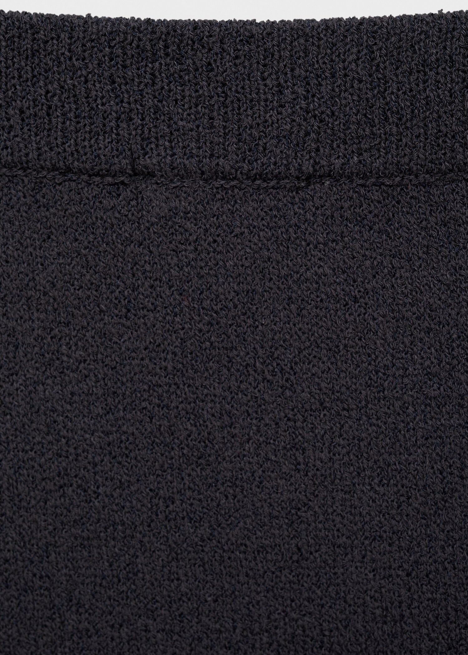 Long skirt with side slit - Details of the article 8