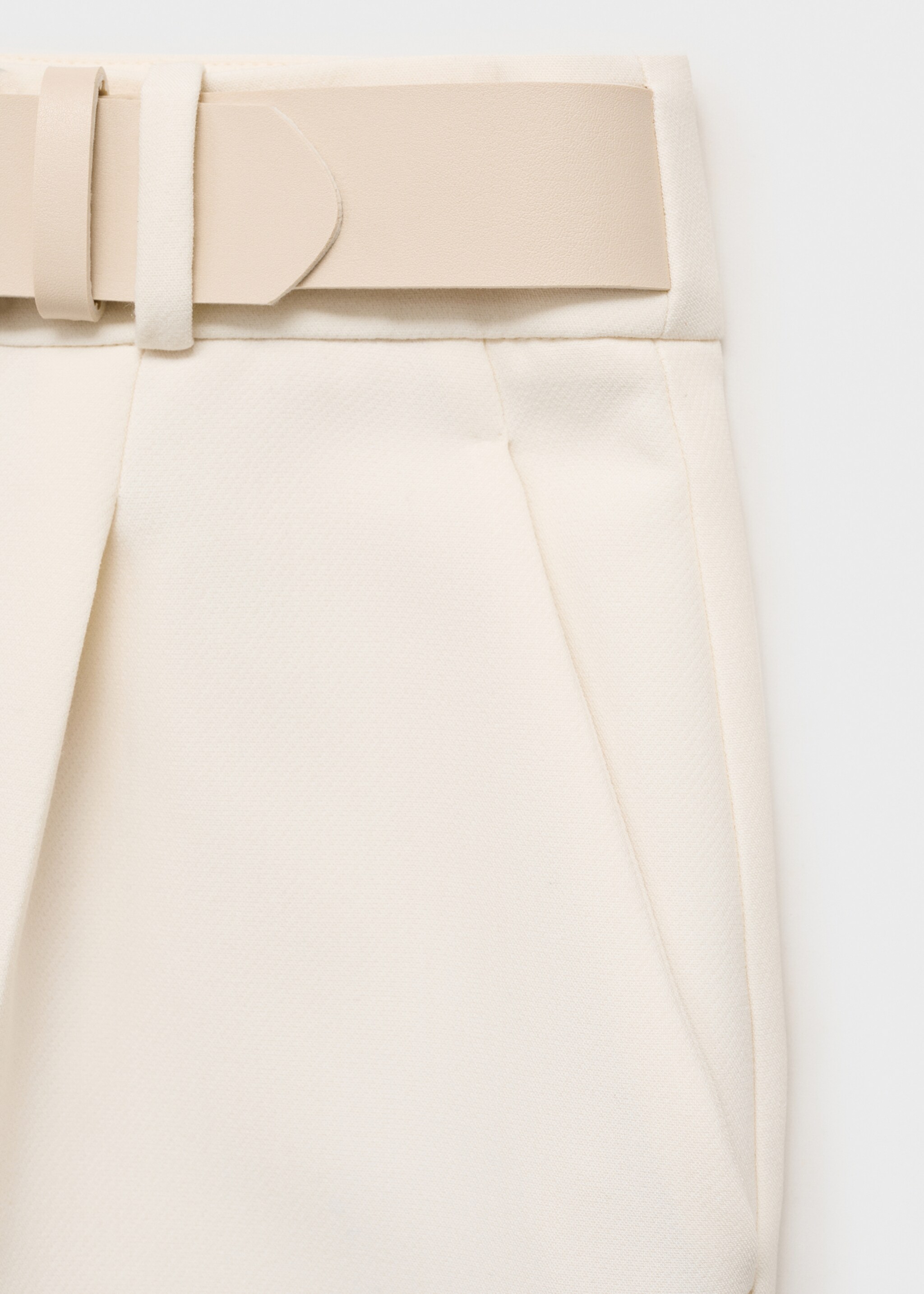 Belt straight-fit trousers - Details of the article 8, Ecru. Ref: 87074811-00.