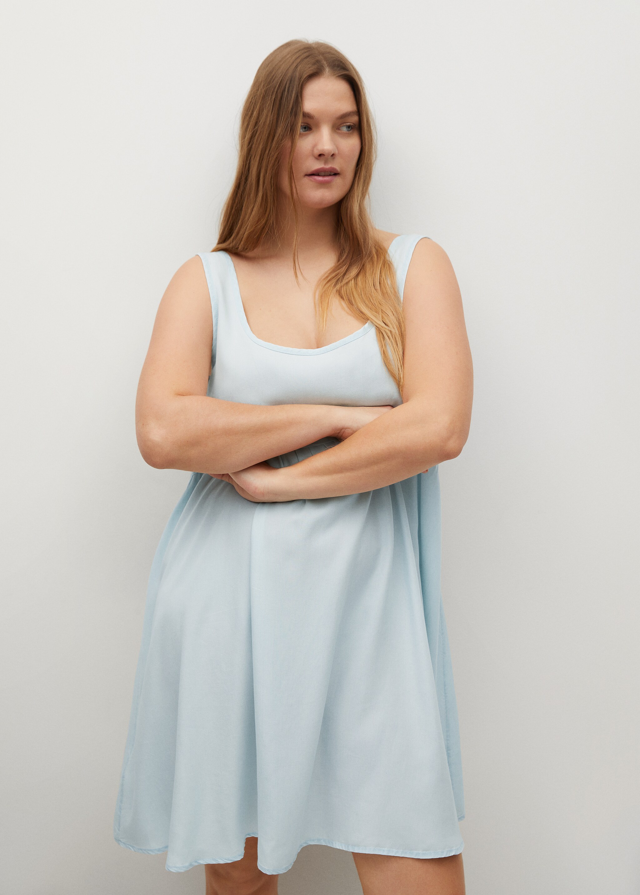 Vestido corto lyocell - Plano medio