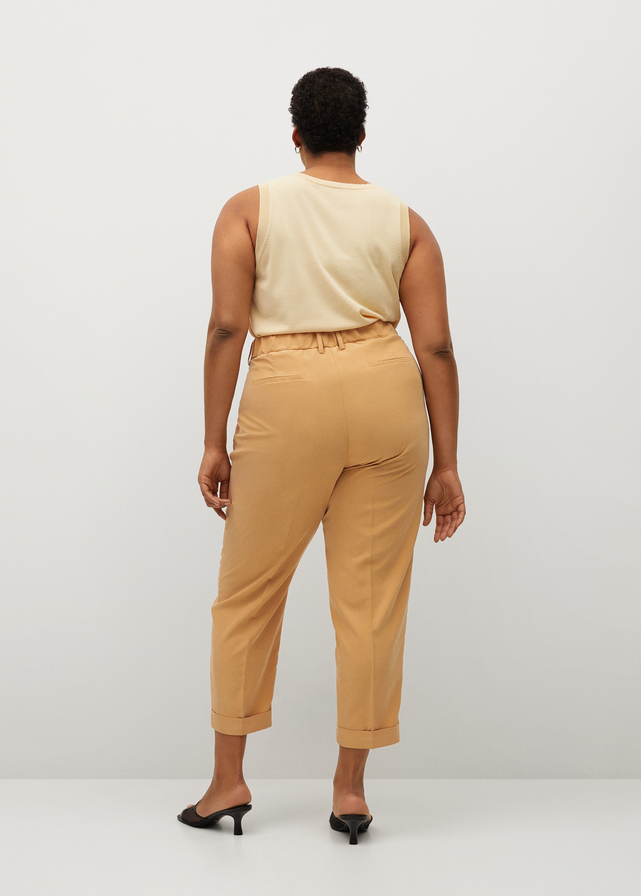 Straight-fit pleated trousers - Reverse of the article