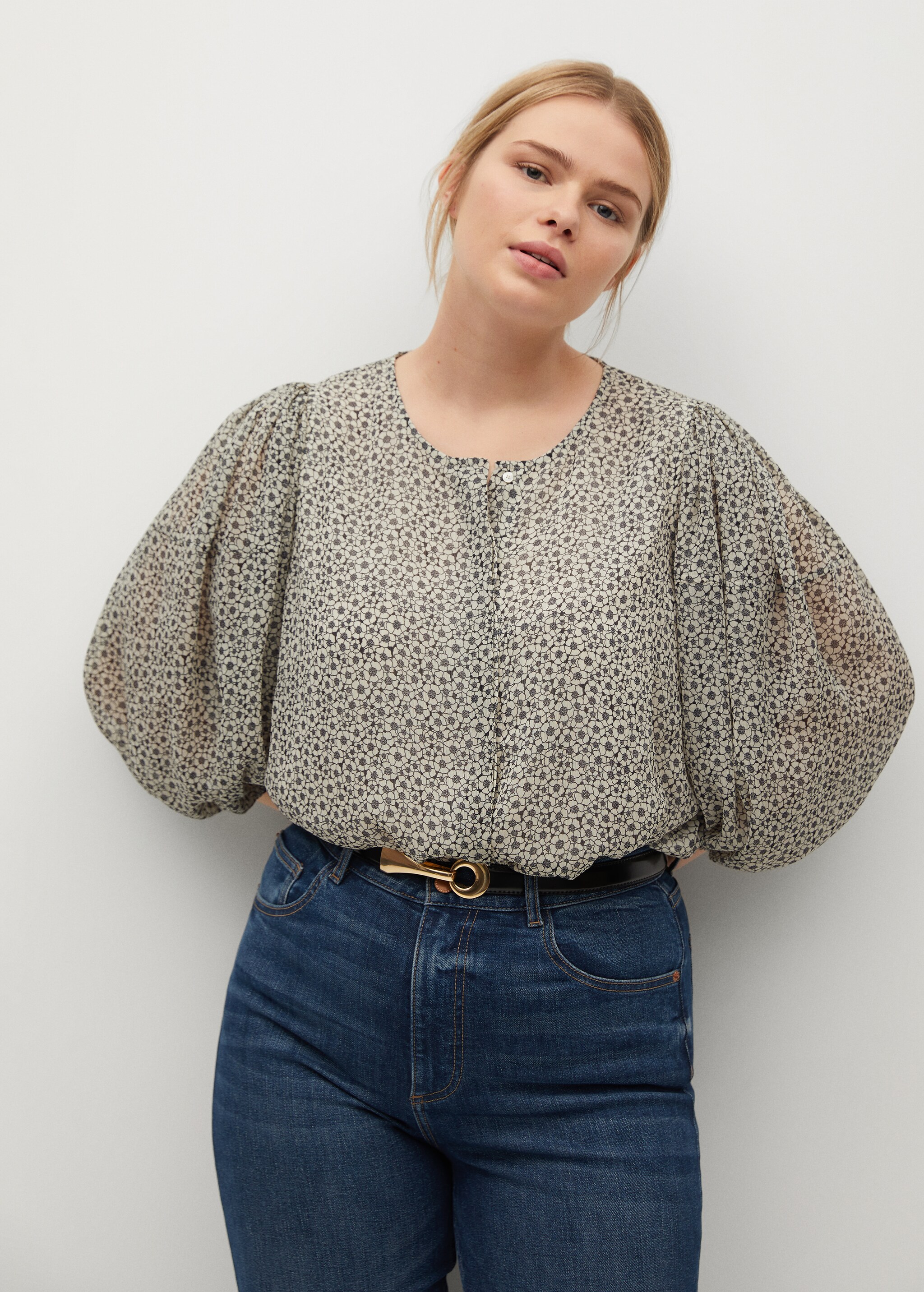Blusa manga abullonada estampada - Plano medio