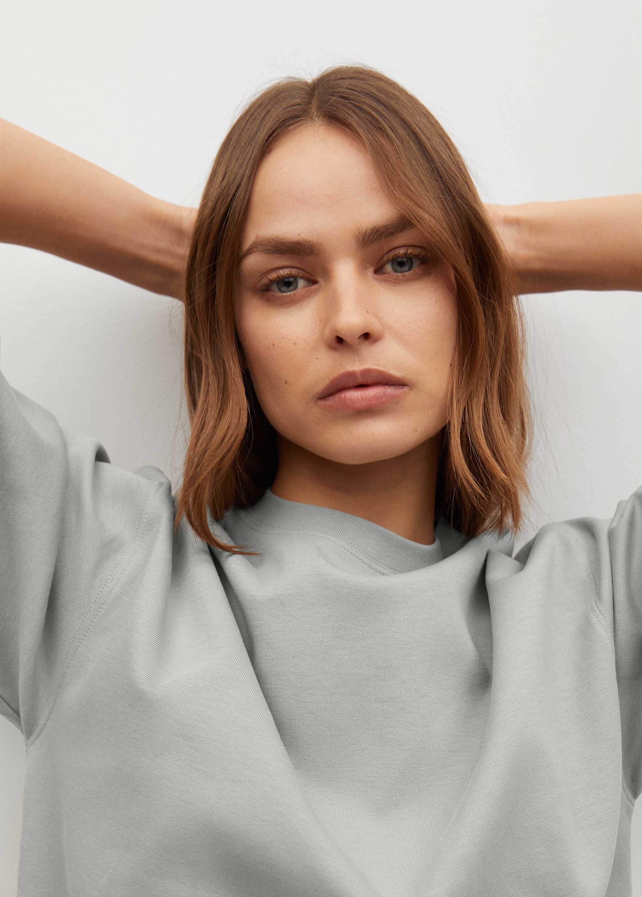 Thick cotton t-shirt - Details of the article 2