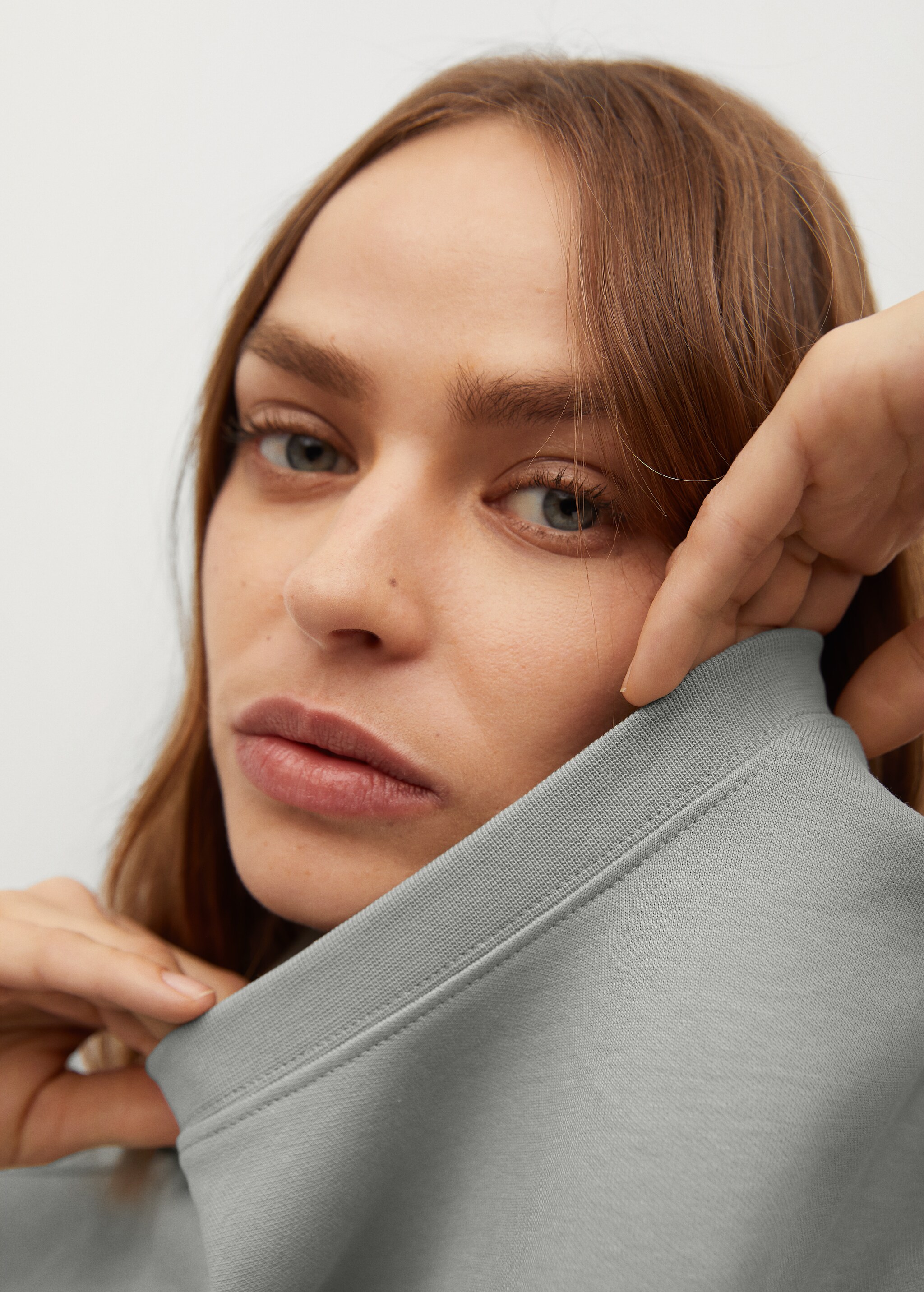 Thick cotton t-shirt - Details of the article 4