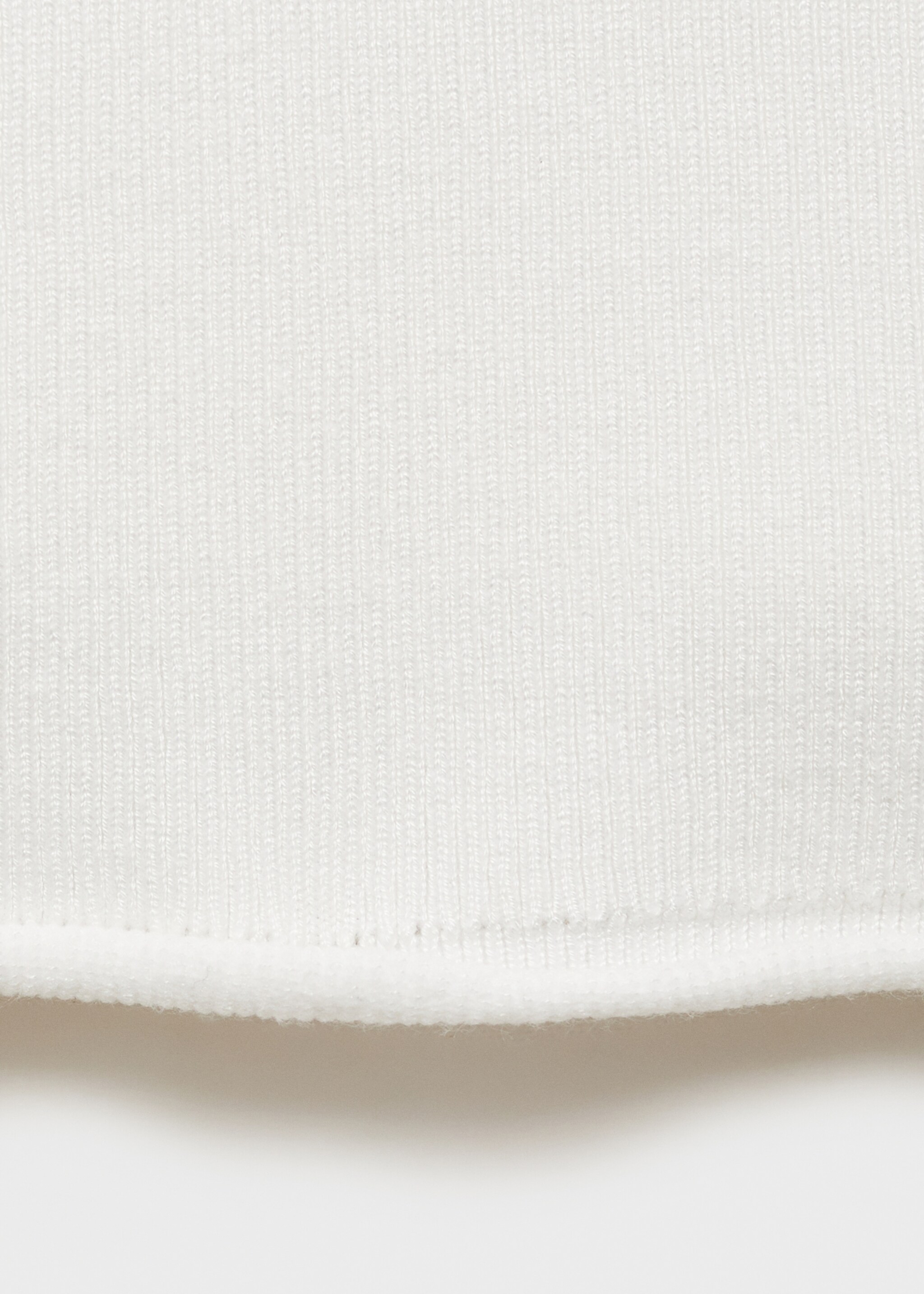 Top detalle volante - Detalle del artículo 0, Blanco roto. Ref: 87075729-00.