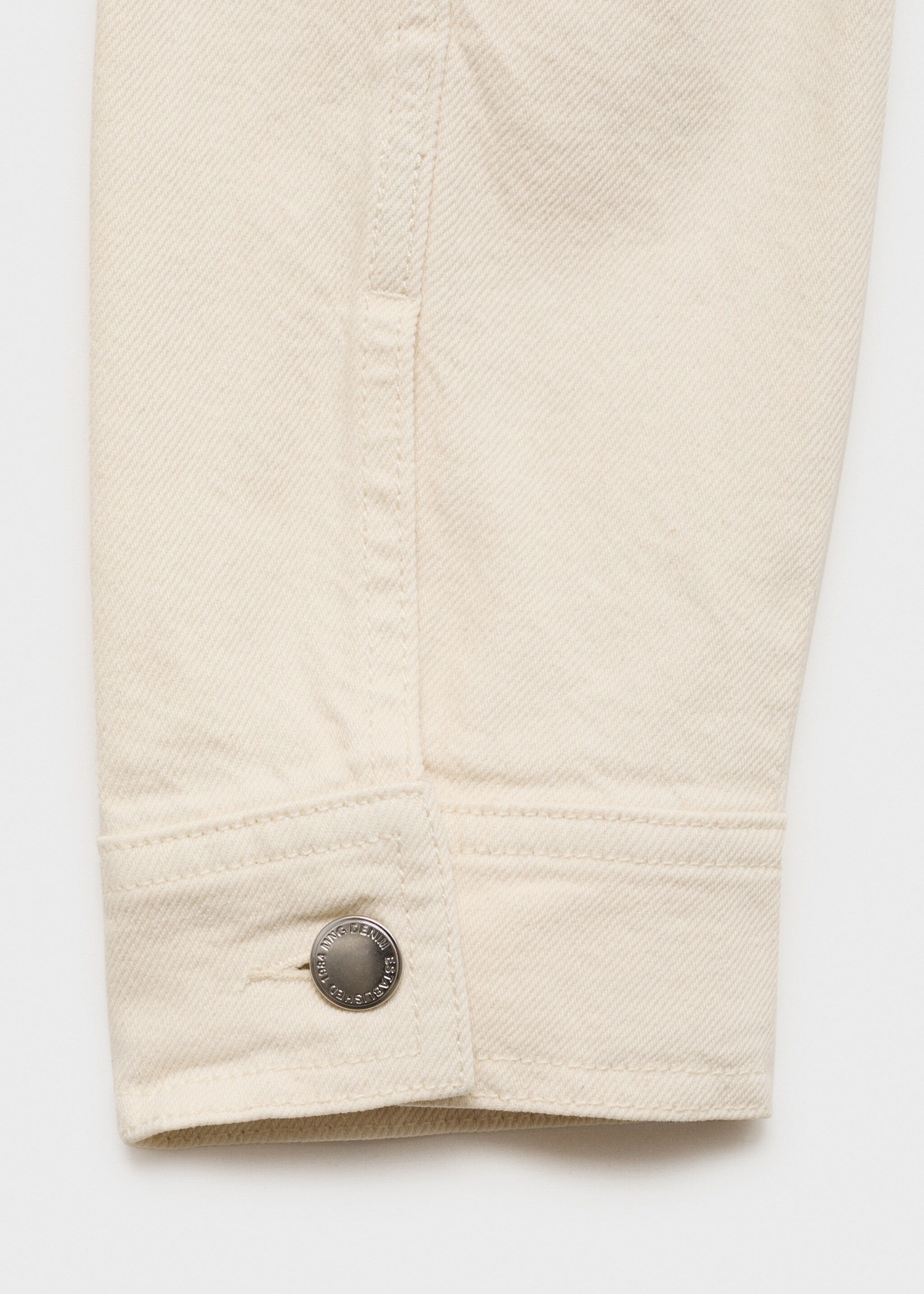 Baumwolljacke mit hohem Kragen und Taschen - Detail des Artikels 0, Cremeweiß. Ref: 87075742-00.