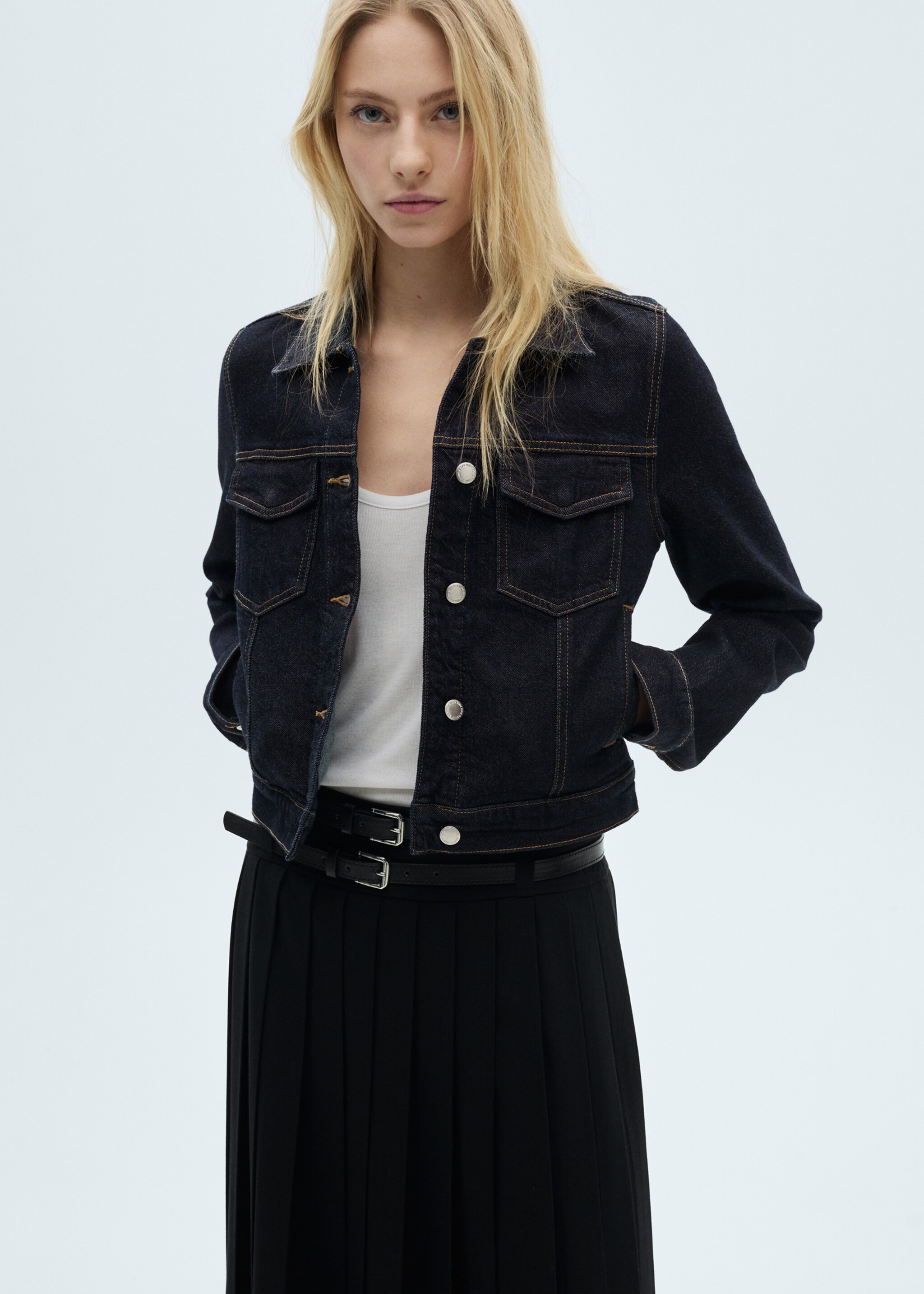 Denim jacket pockets - Medium plane, Open Blue. Ref: 87075753-00.