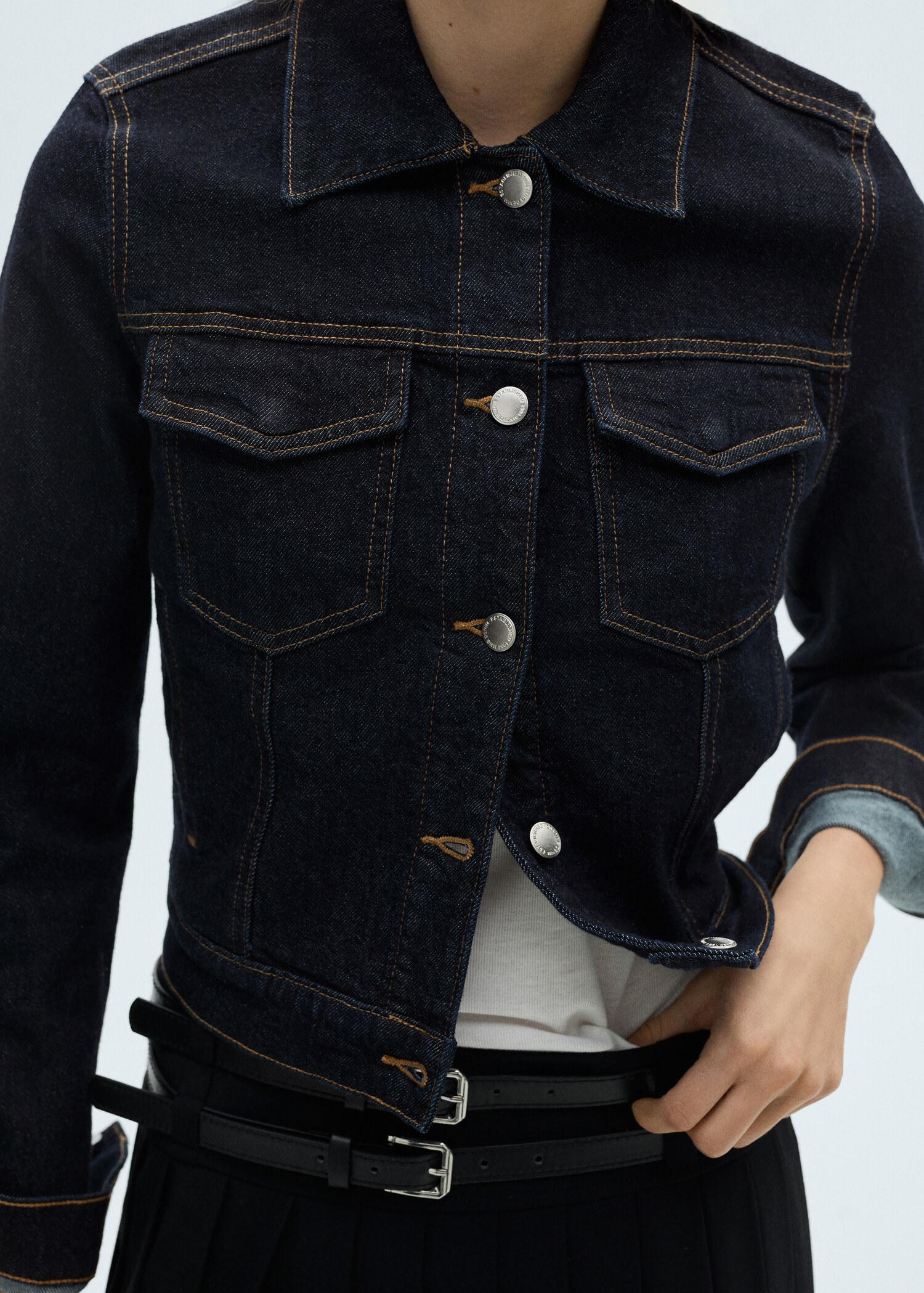 Denim jacket pockets - Details of the article 6