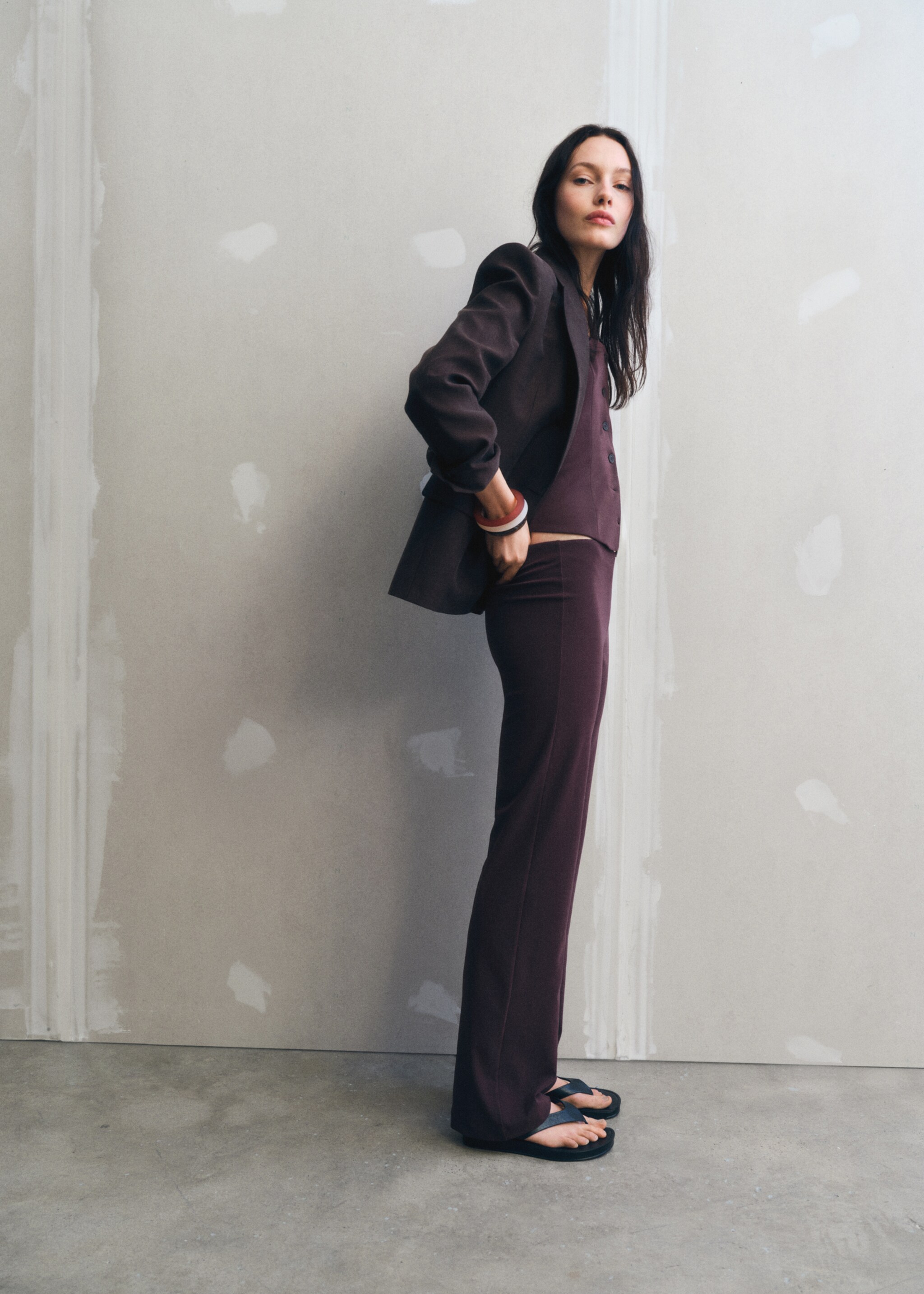 Pantalon droit costume - Détail de l'article 6, Chocolat. Ref: 87075766-00.