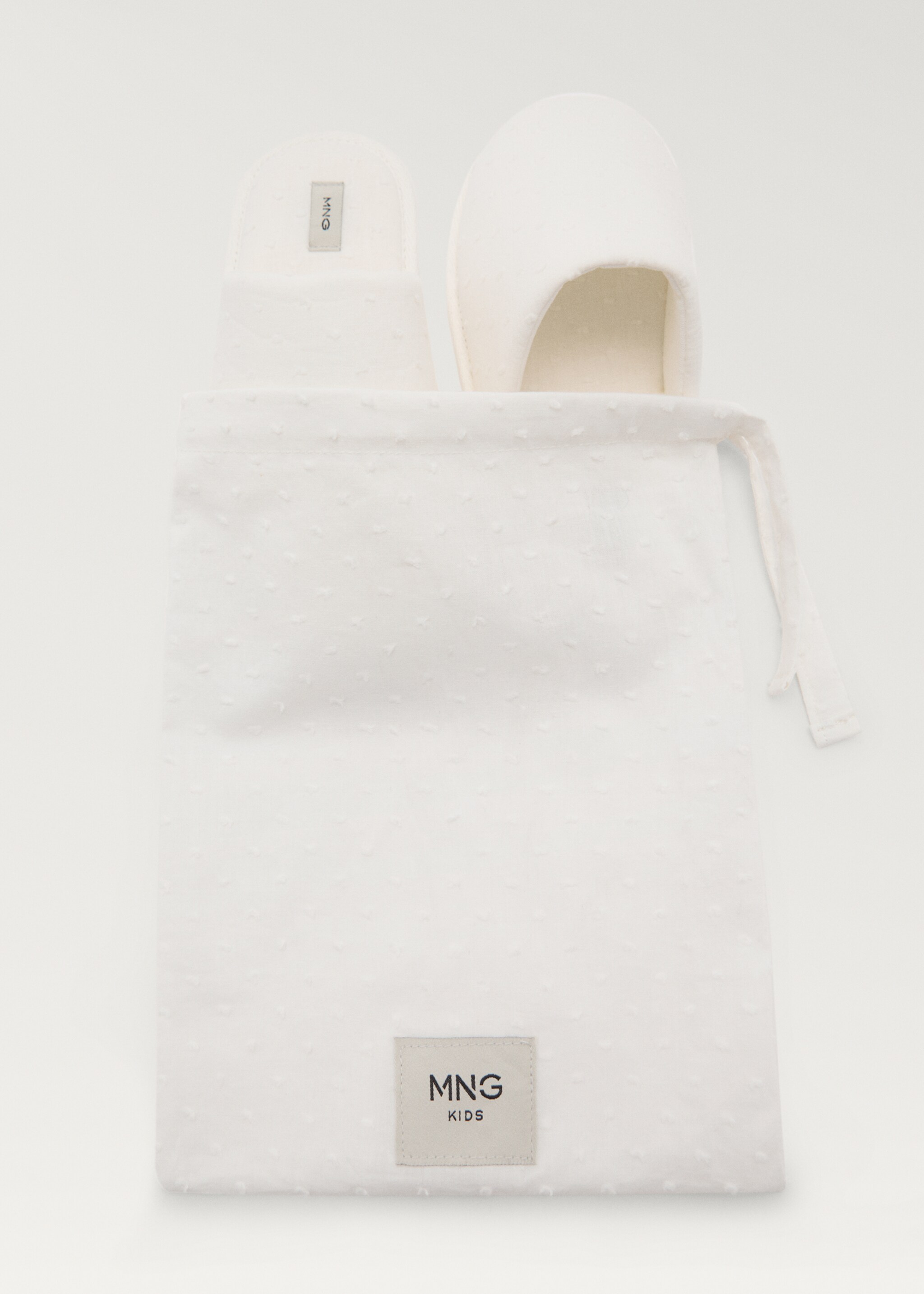 Tofflor i våfflad bomull - Detaljer om artikeln 3, Vit. Ref: 87075917-00.