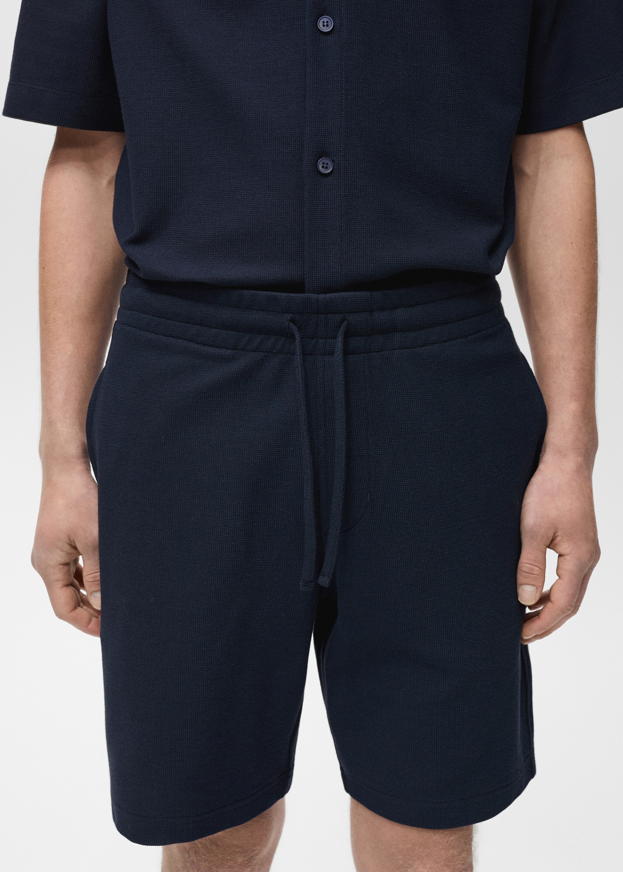 Bermudes punt estructura - Detall de l'article 1, Blau marí fosc. Ref: 87075923-00.