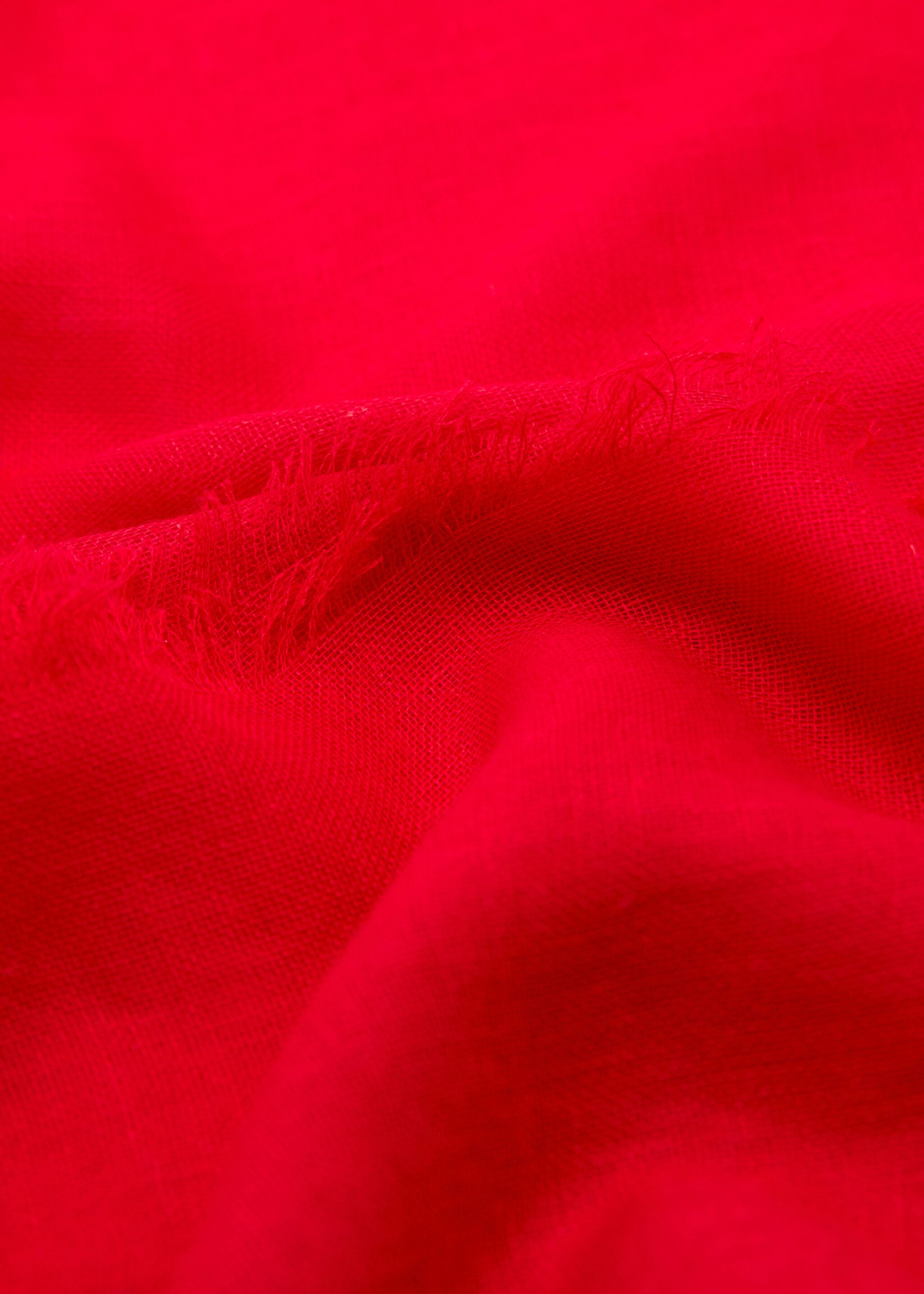 Linen-blend scarf with frayed ends - Medium plane, Red. Ref: 87075924-00.