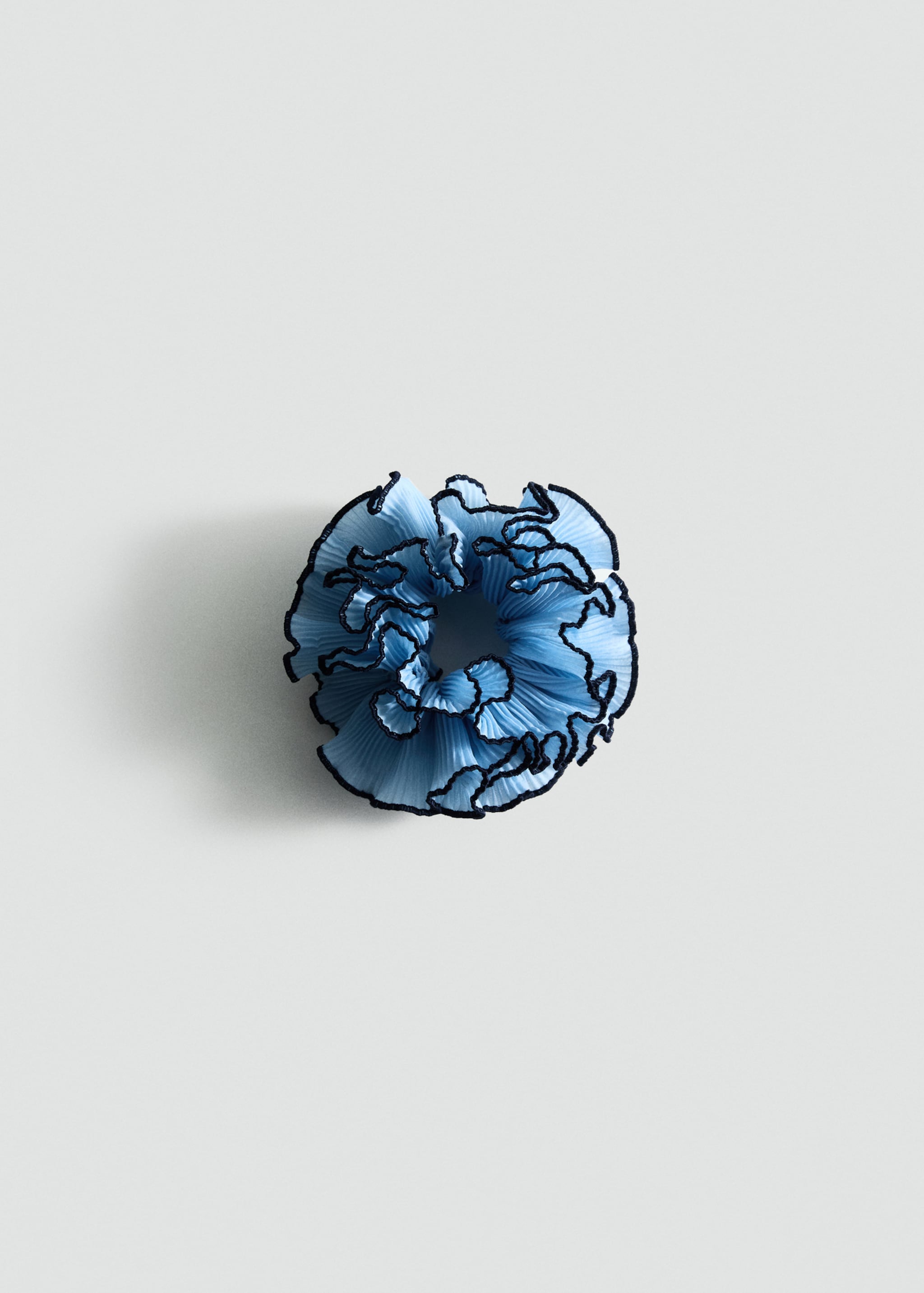 Flower scrunchie with contrasting trim - Article without model, Blue. Ref: 87075927-00.