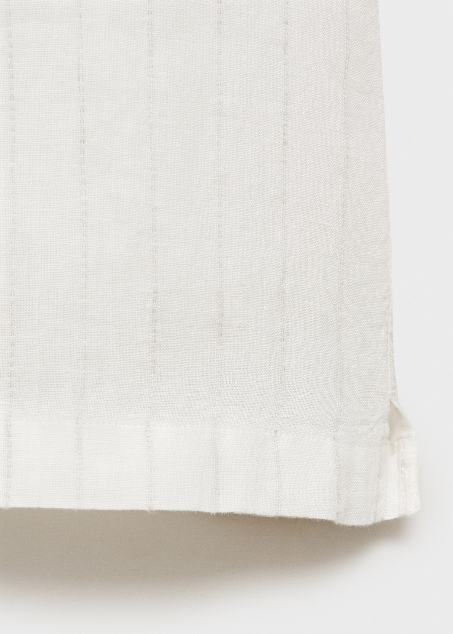 100% linen shirt with pinstripes - Details of the article 0