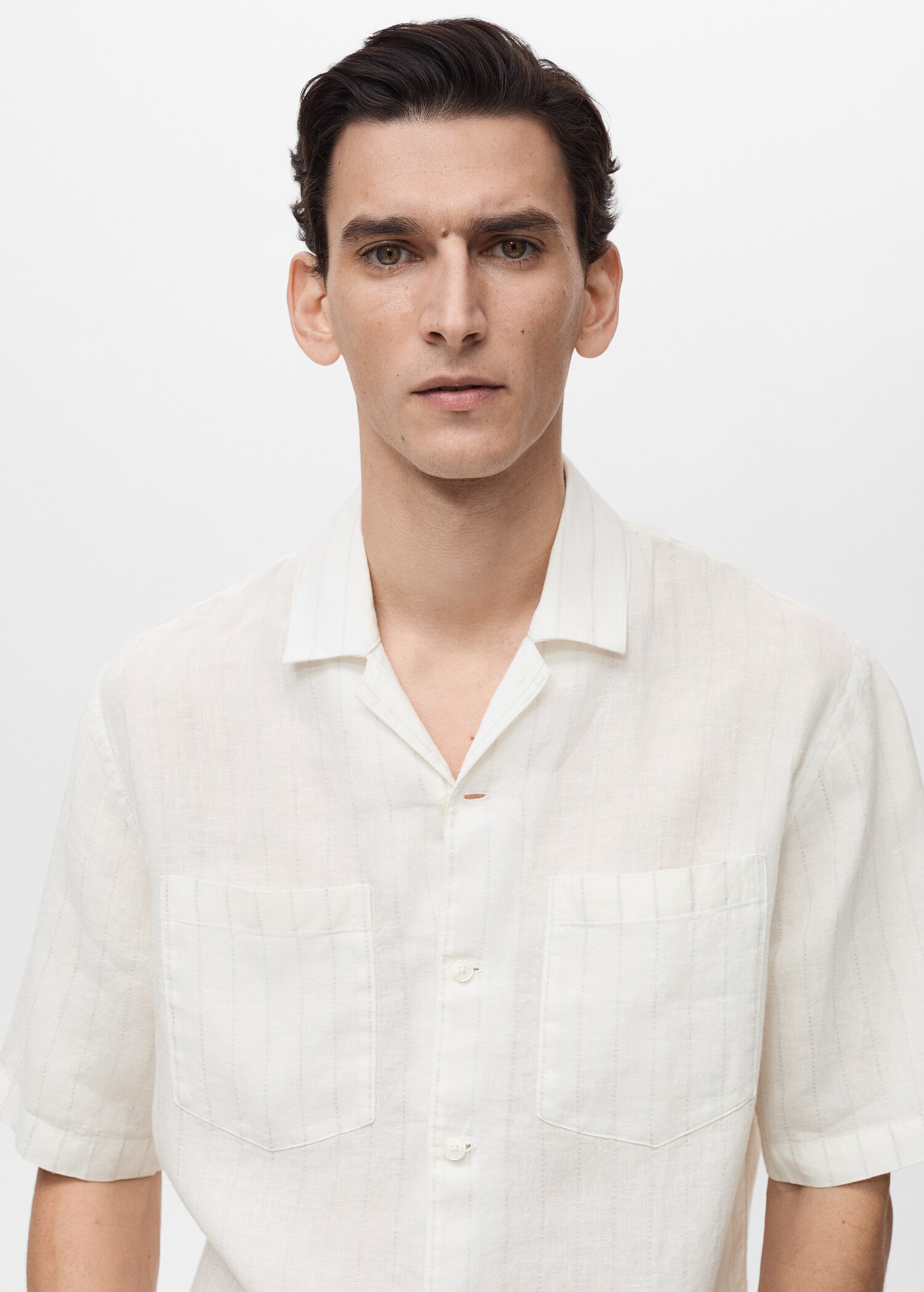 100% linen shirt with pinstripes - Details of the article 1