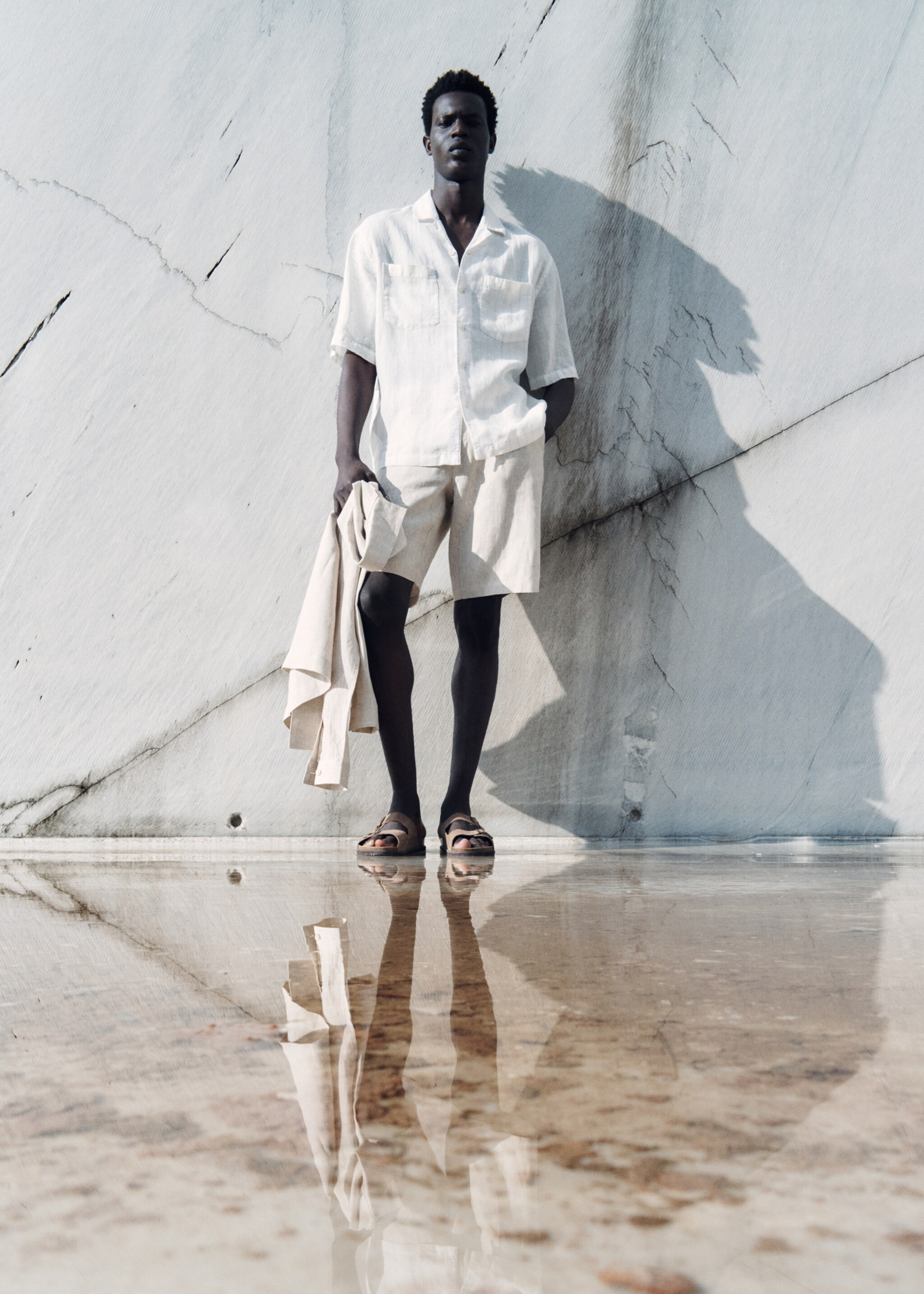 100% linen shirt with pinstripes - Details of the article 3, White. Ref: 87075928-00.