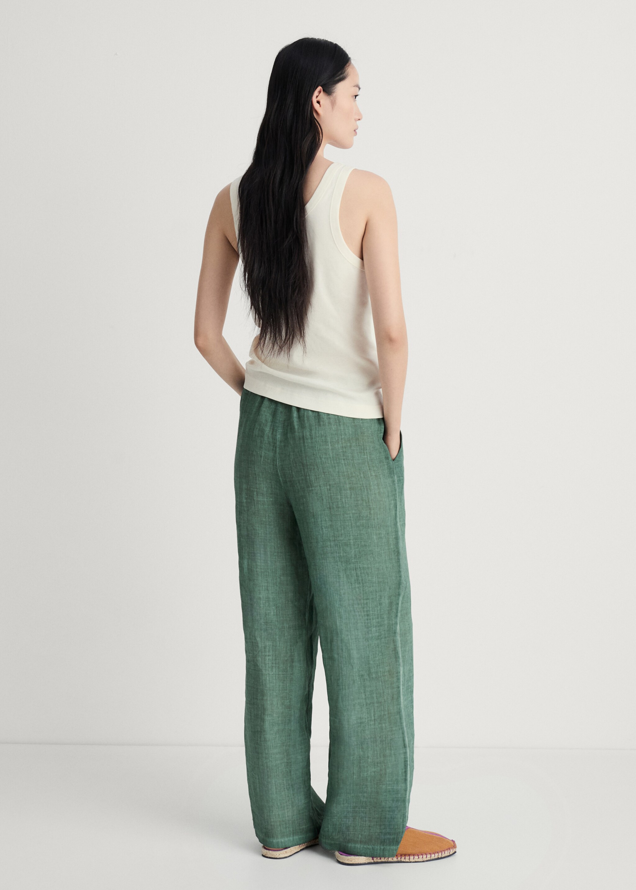 Overdyed-design ramie trousers - Reverse of the article, Dark Grey. Ref: 87075935-00.
